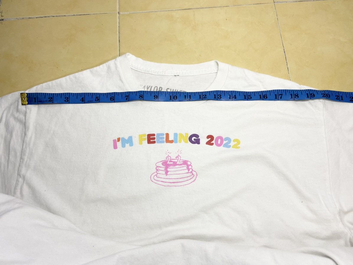 Band Tees TAYLOR SWIFT I’M FEELING 2022 TEE SHIRT Size US L / EU 52-54 / 3 - 9 Thumbnail