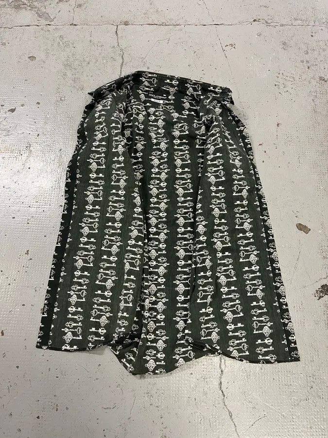 Dolce & Gabbana 2000s Dolce & Gabbana Medieval Keys Dark Grey Shirt Size US S / EU 44-46 / 1 - 8 Thumbnail