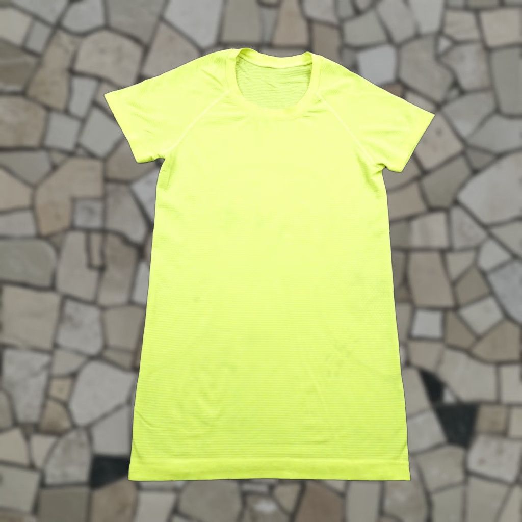 Lululemon Lululemon Shirt Womens 4 Neon Yellow Swiftly Tech Performance Athletic Gym Top Size S / US 4 / IT 40 - 1 Thumbnail
