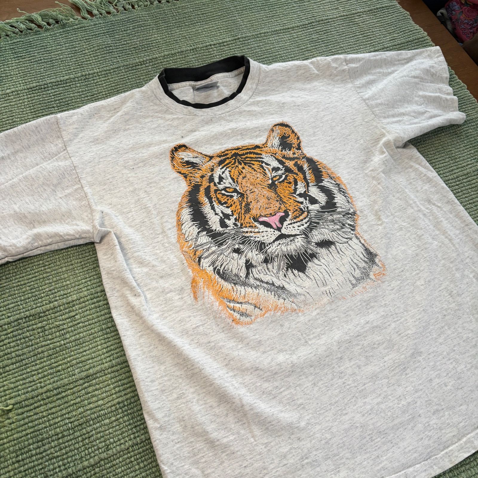 Vintage Vintage 1990s Single Stitched Tiger Tee Shirt Sz L Oneita Size US L / EU 52-54 / 3 - 7 Thumbnail