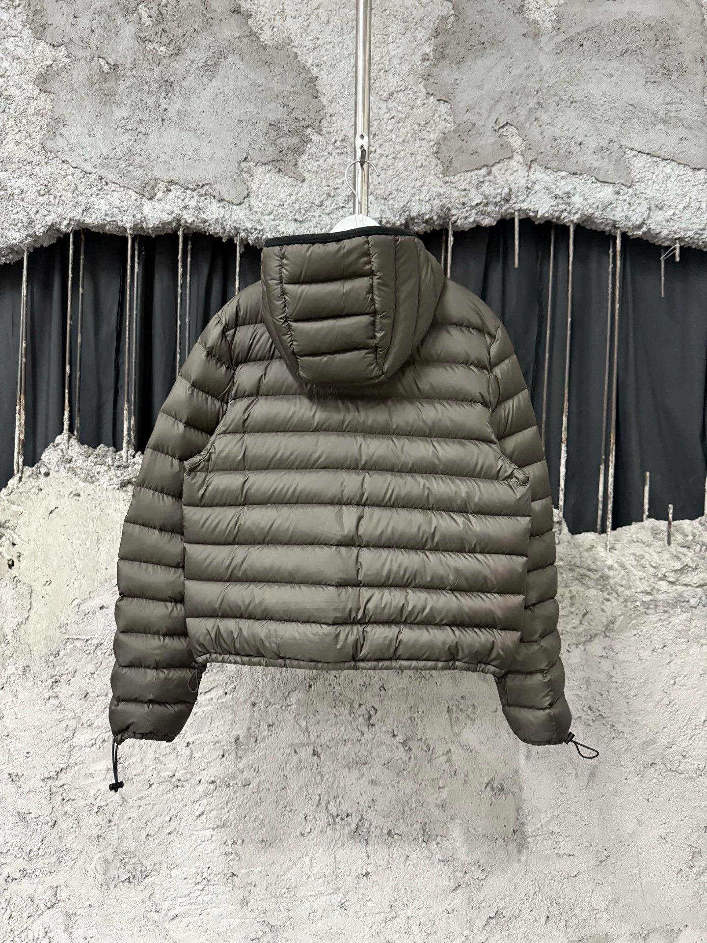 Miu Miu MIU MIU women's puffer down jacket 42 Size M / US 6-8 / IT 42-44 - 2 Thumbnail