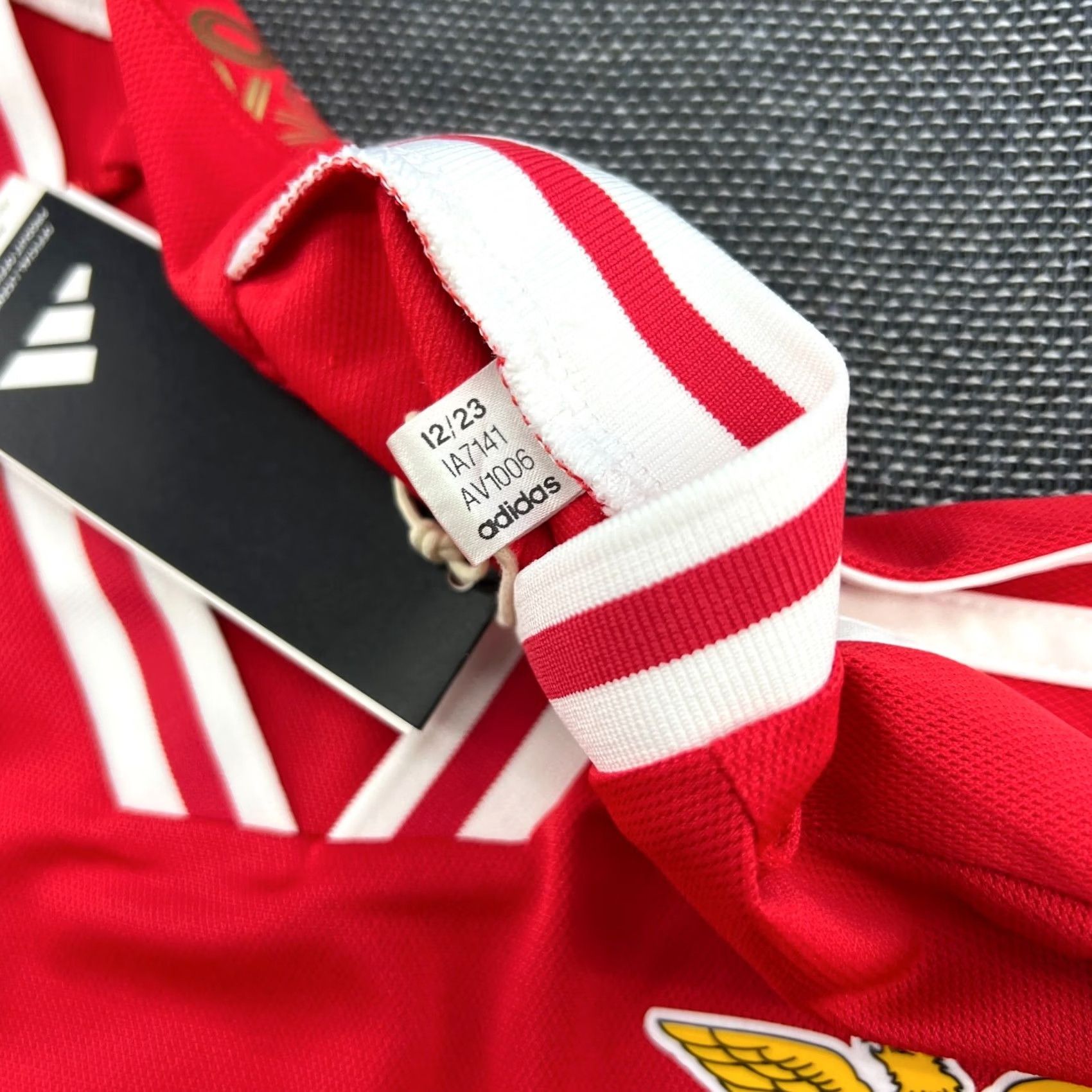 Adidas BNWT Benfica Adidas 2023-2024 Home Football Jersey Mens Small Adult Red Shirt Size US S / EU 44-46 / 1 - 6 Thumbnail