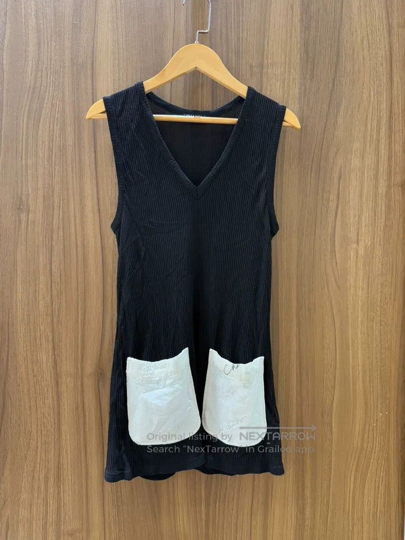 Chanel Chanel White large pocket black V-neck sleeveless skirt Size XXS / US 00 / IT 34 - 1 Thumbnail