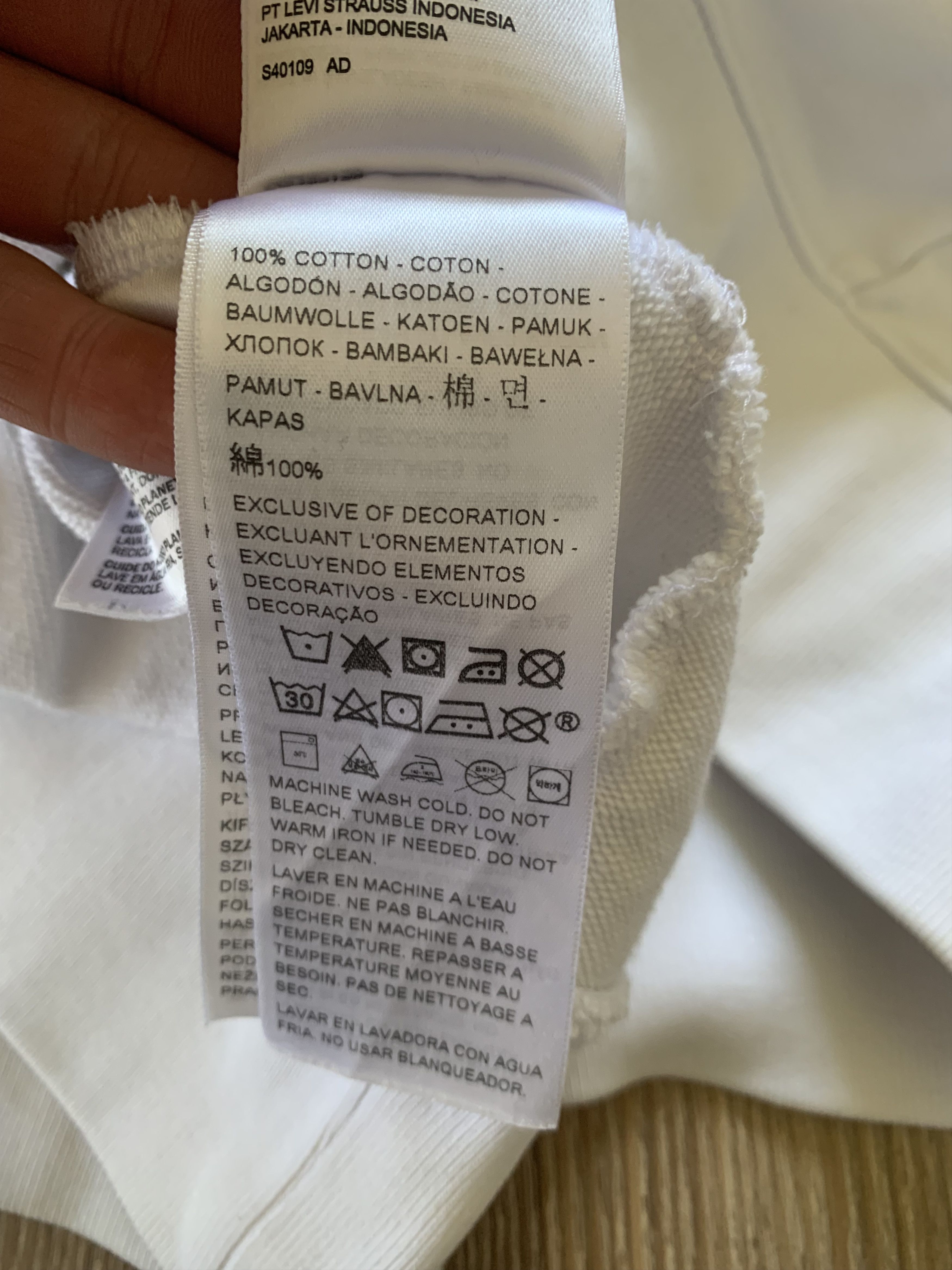 Levi's Levi's White Hoodie Multicolor Printed Logo Size US S / EU 44-46 / 1 - 9 Thumbnail
