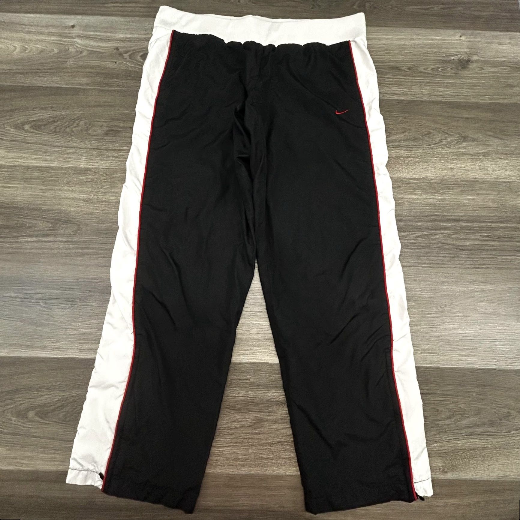 Nike VINTAGE Nike Track Pants Womens L Black White Swoosh Athletic Baggy Stripe Size 36" / US 14 / IT 50 - 2 Thumbnail