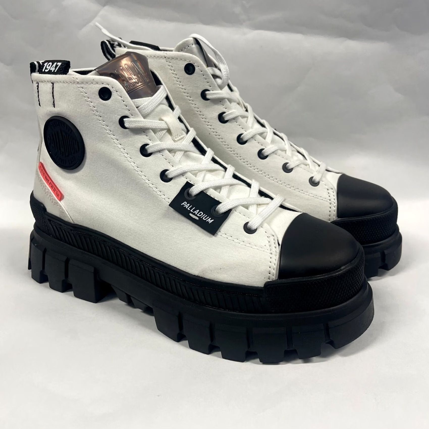 Palladium Palladium Boots Womens 8.5 White Star Revolt Hi TX Platform Shoes Womens 8.5 White Star Toe Shape Round Toe Size US 9 / IT 39 - 2 Thumbnail