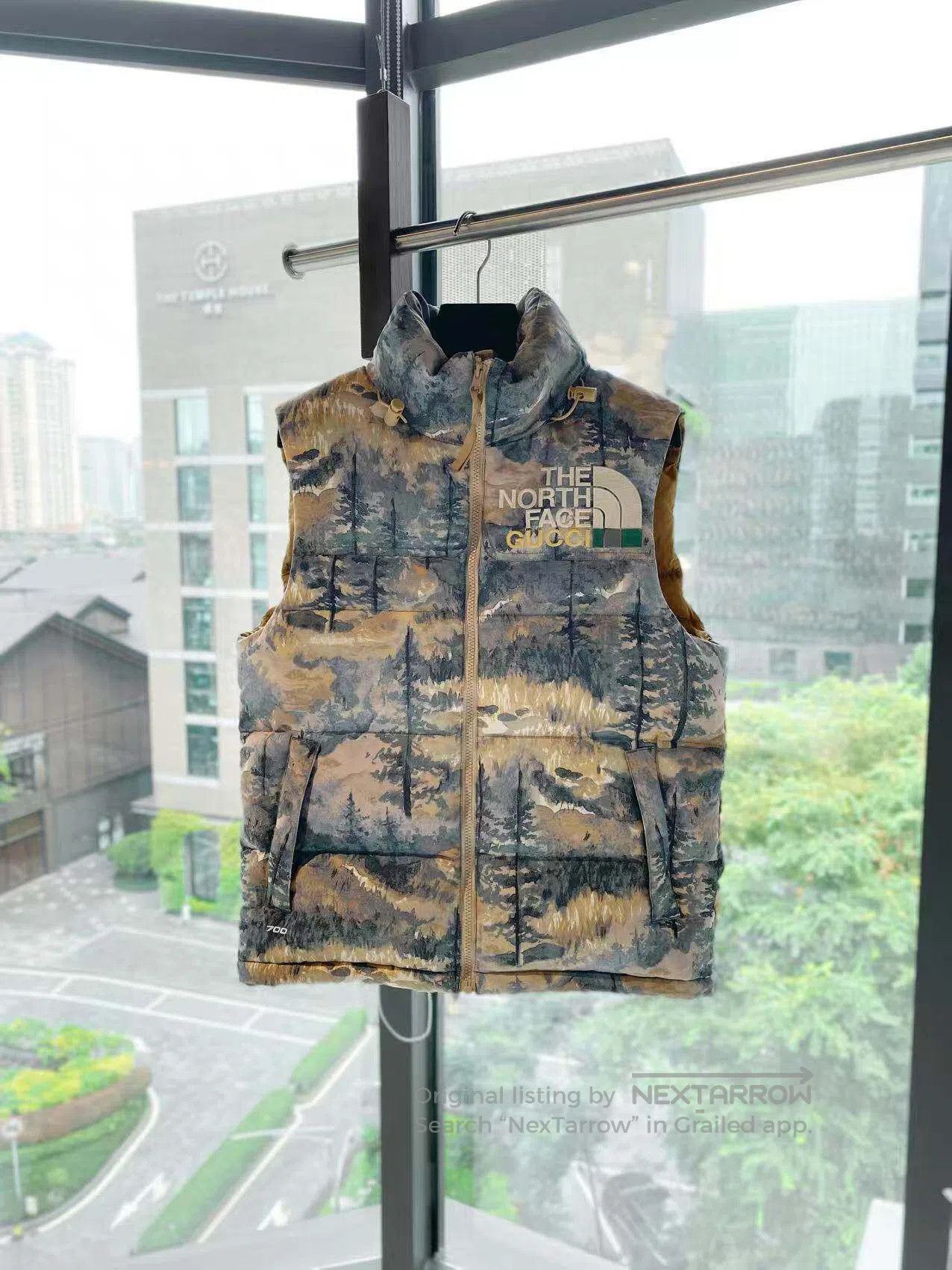 Gucci Guicci Co-branded floral down vest| Size XS / US 0-2 / IT 36-38 - 2 Thumbnail