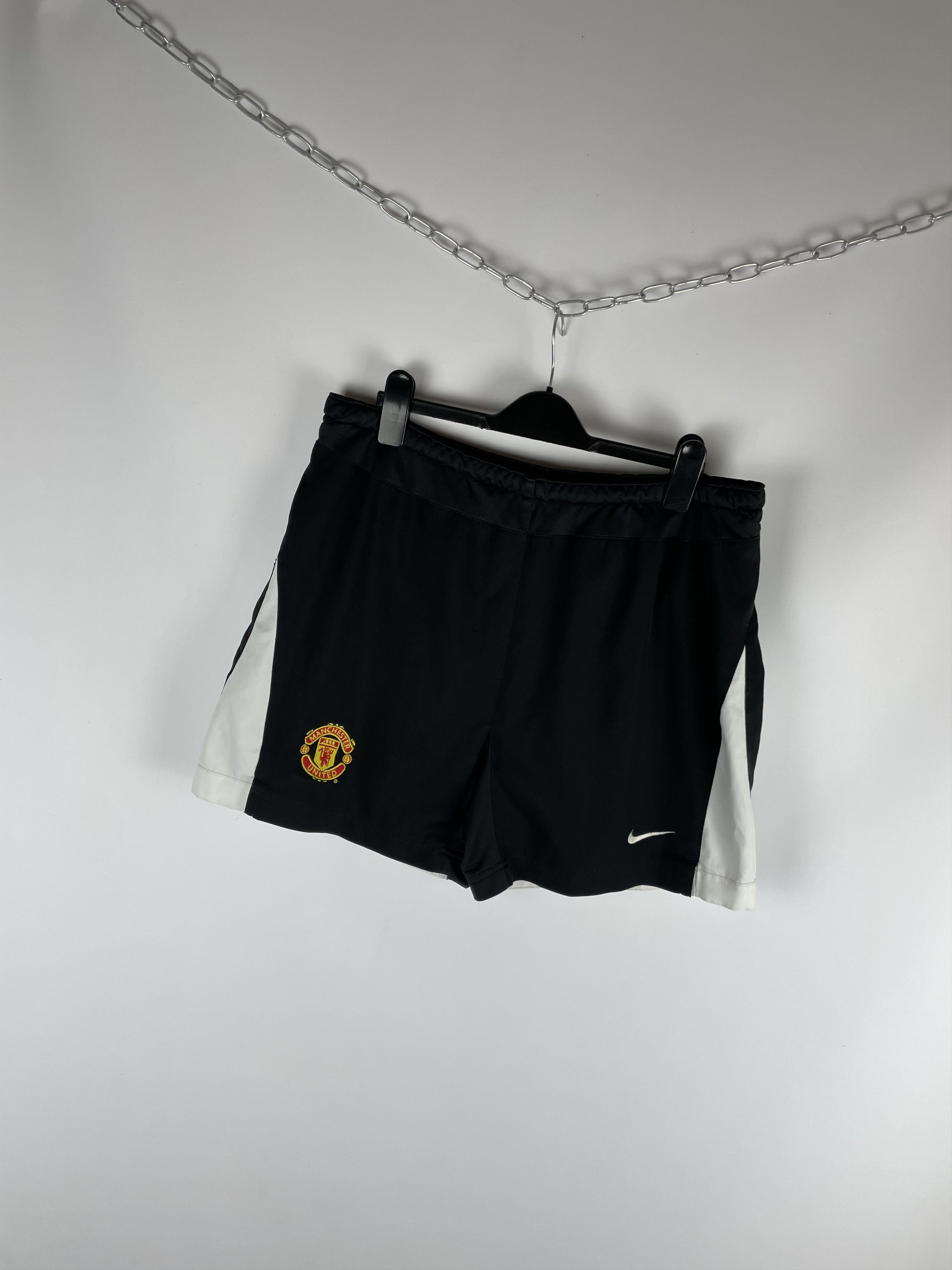 Nike × Vintage Mens Vintage Adidas FC Manchester United shorts soccer rare Size US 32 / EU 48 - 2 Thumbnail