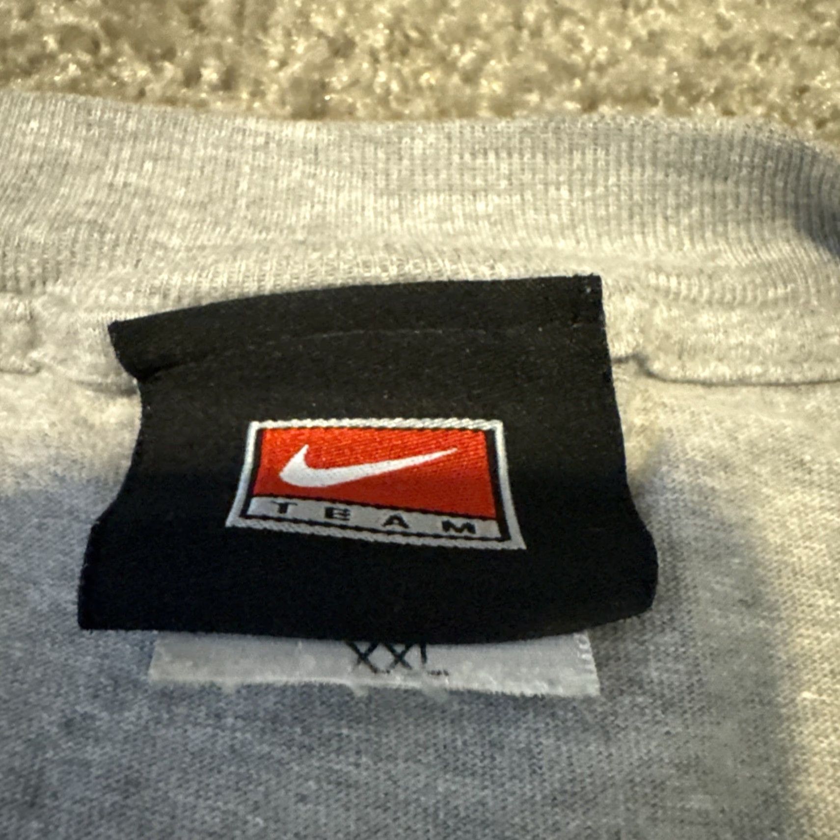 Nike VINTAGE Nike T-Shirt University of Florida Gators NCAA 2XL Gray Mens 90s Shirt Size US XXL / EU 58 / 5 - 3 Thumbnail