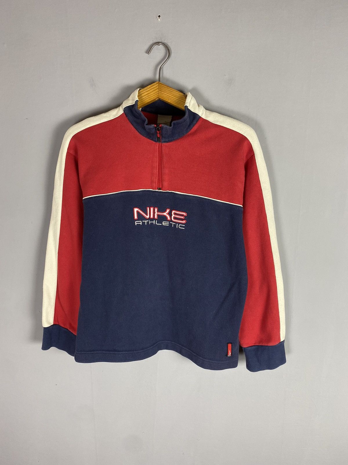 Nike × Vintage Vintage 90s Nike Athletic sweatshirt Size US XS / EU 42 / 0 - 1 Thumbnail