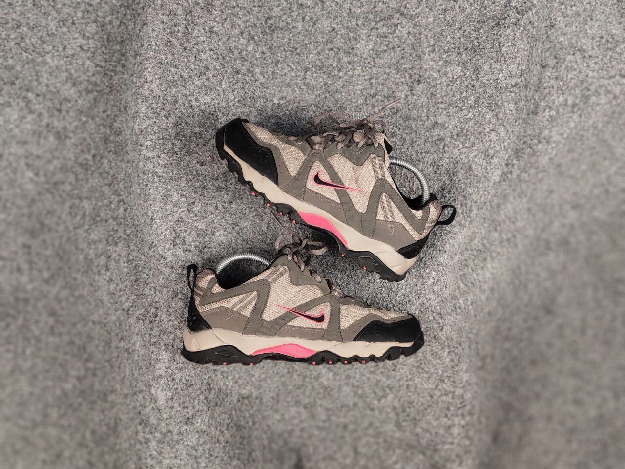 Nike ACG Vintage Nike ACG All-Trac Hiking Women's Sneaker Size US 7 / IT 37 - 17 Thumbnail