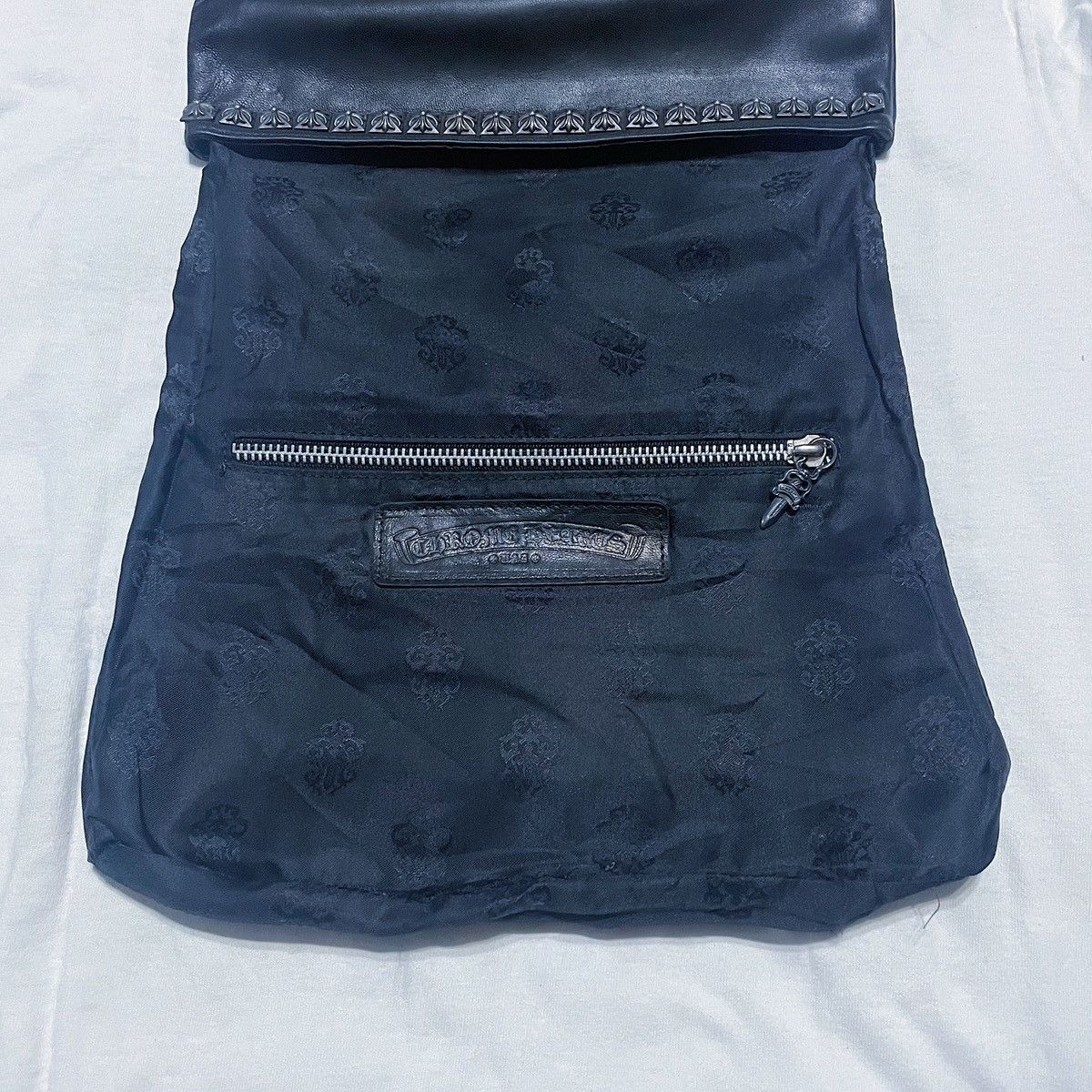 Chrome Hearts 💥SOLD💥 Chrome Hearts Pyramid Studs Clutch Bag Size ONE SIZE - 18 Thumbnail