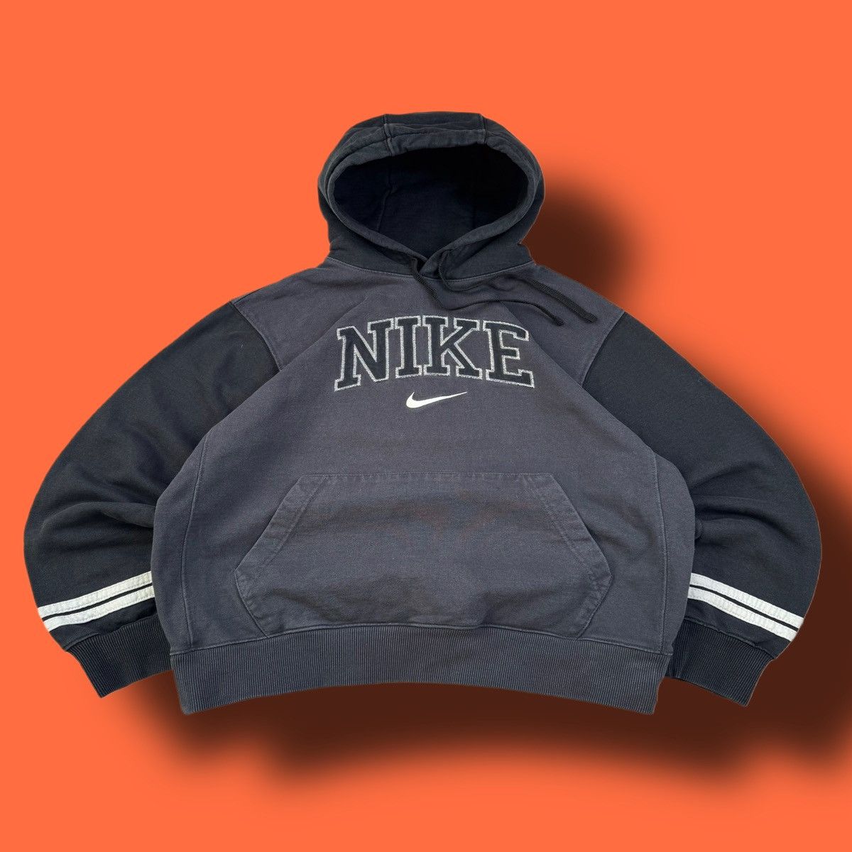 Nike × Vintage NIKE VINTAGE CENTER LOGO OVERSIZE BOXY HOODIE Size US M / EU 48-50 / 2 - 1 Thumbnail
