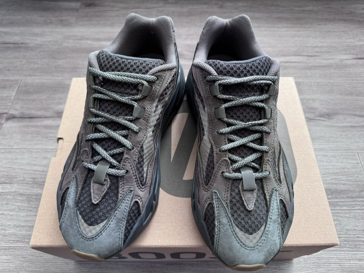 Adidas × Yeezy Yeezy Boost 700 V2 men size 9.5 Size US 9.5 / EU 42-43 - 4 Thumbnail