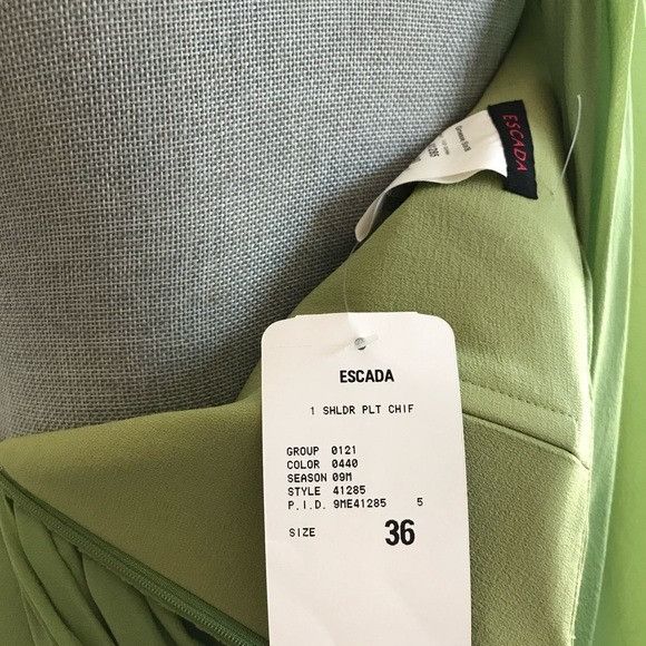 Escada NWT Escada Pleated Draped Fishtail One-Shoulder Green Specia Size M / US 6-8 / IT 42-44 - 10 Thumbnail