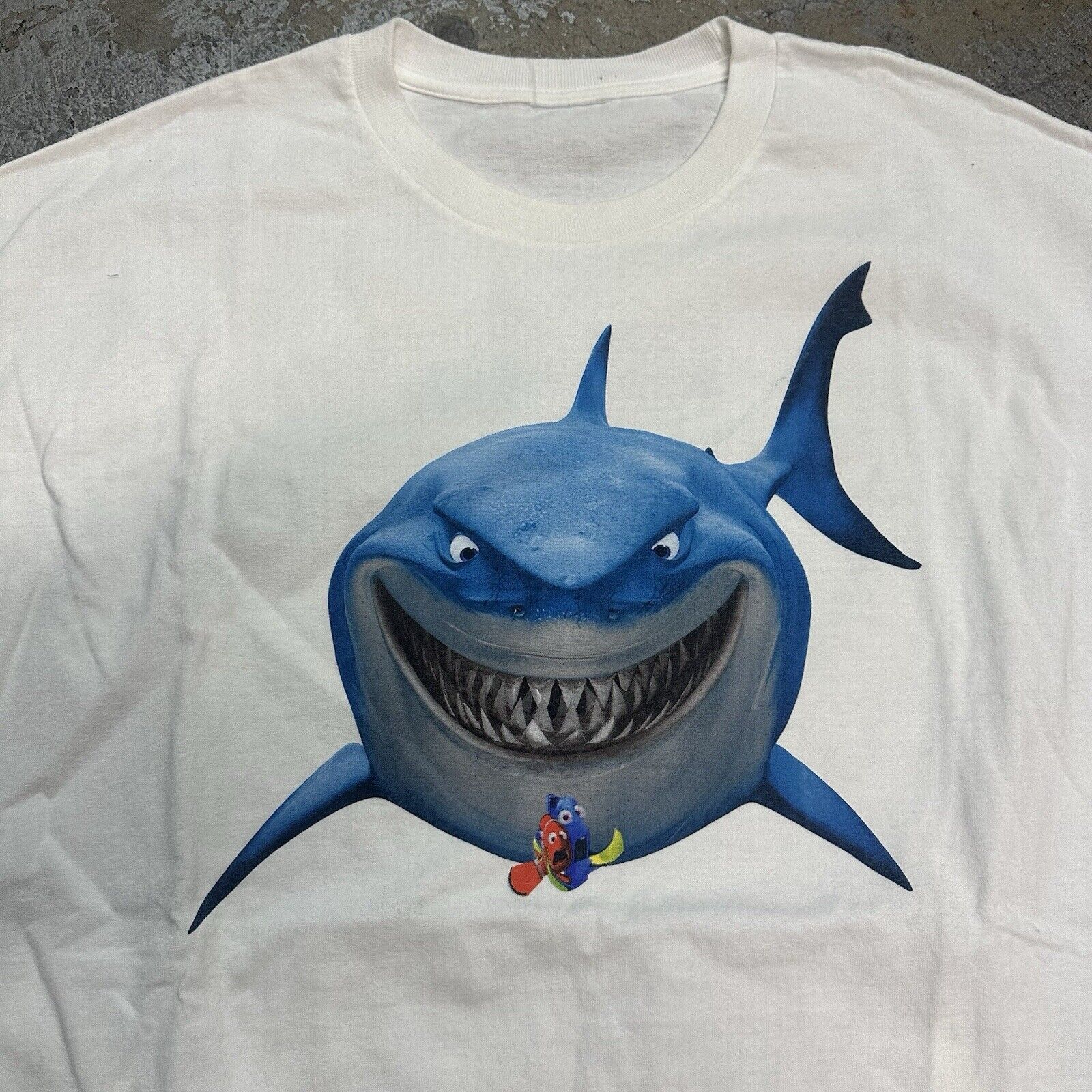 Disney × Vintage Vintage 2003 Disney Finding Nemo Movie Promo T-Shirt Size US XL / EU 56 / 4 - 1 Thumbnail
