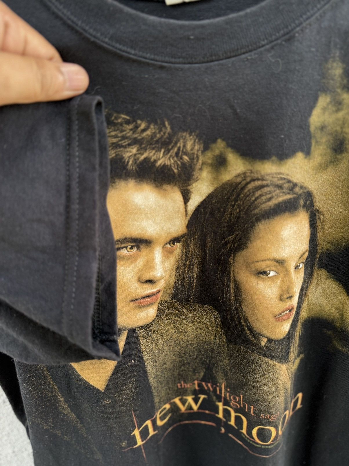 Expert Horror Vintage Movie The Twilight Saga New Moon Faded Tee Size US M / EU 48-50 / 2 - 7 Thumbnail