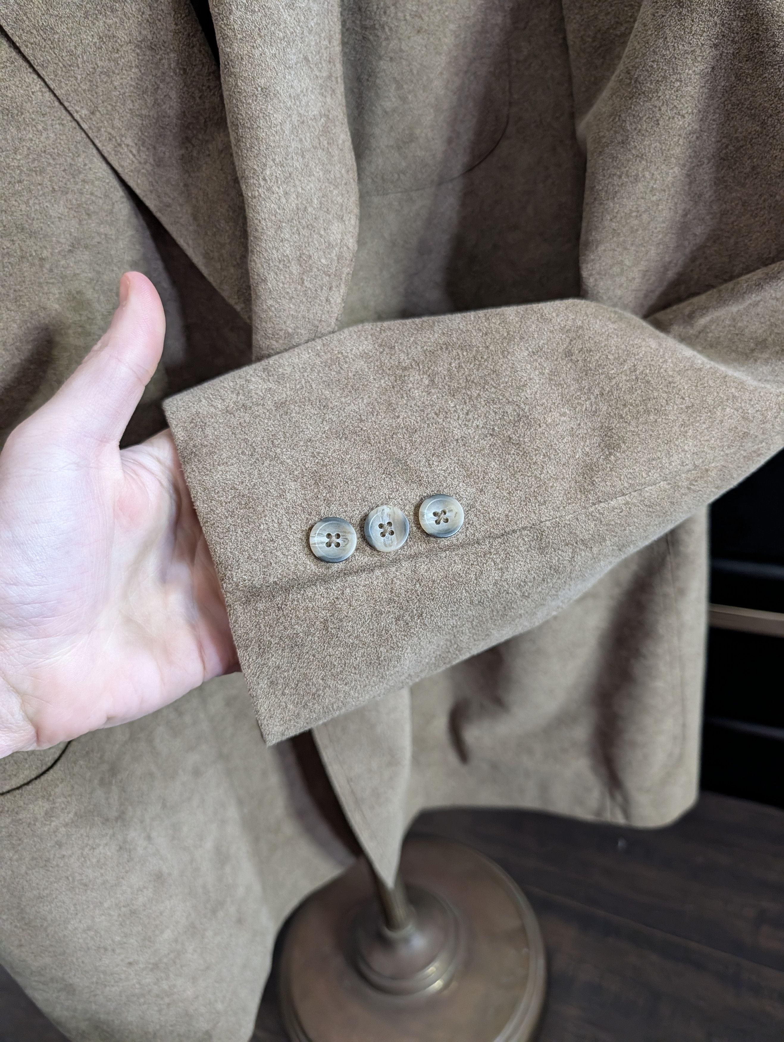 A.O. CMS Doncaster A.O. White VTG suede-like MiUSA sport coat Size 44R - 6 Thumbnail