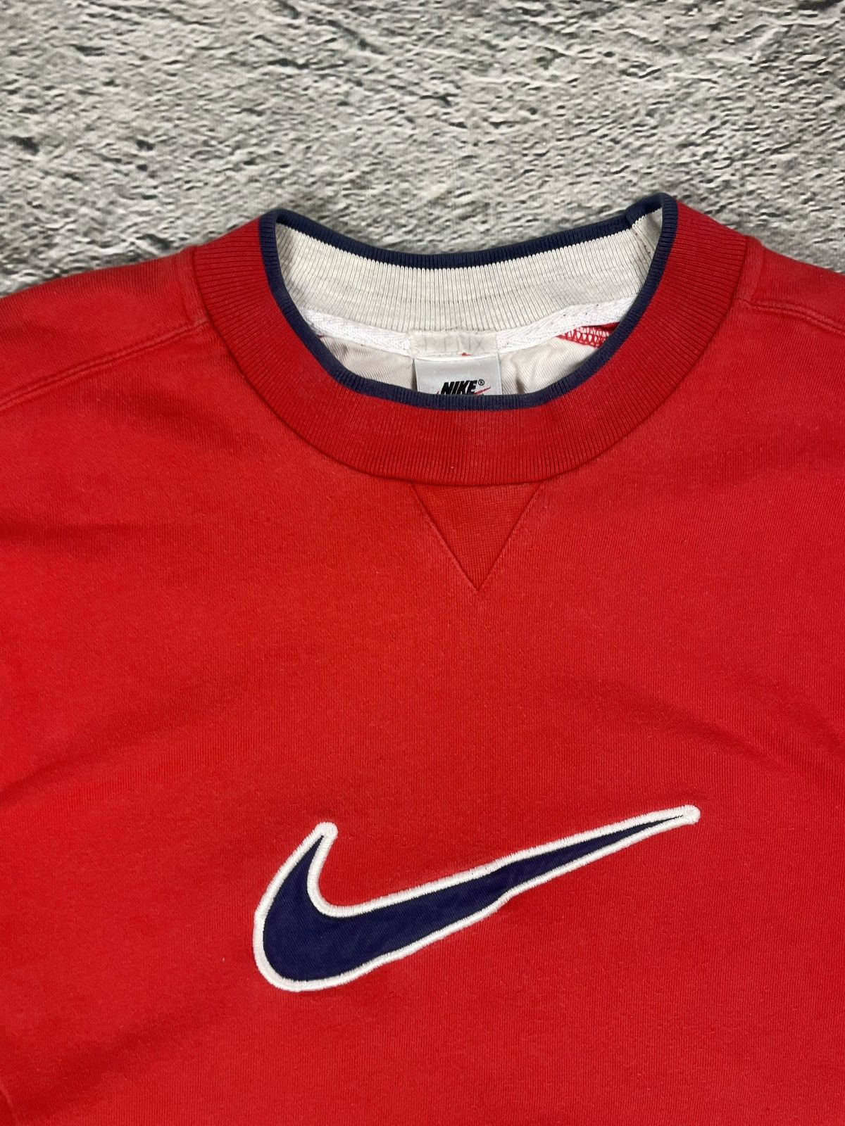 Nike Nike Crewneck Vintage Red Big Logo swoosh 90s Size US XL / EU 56 / 4 - 2 Thumbnail
