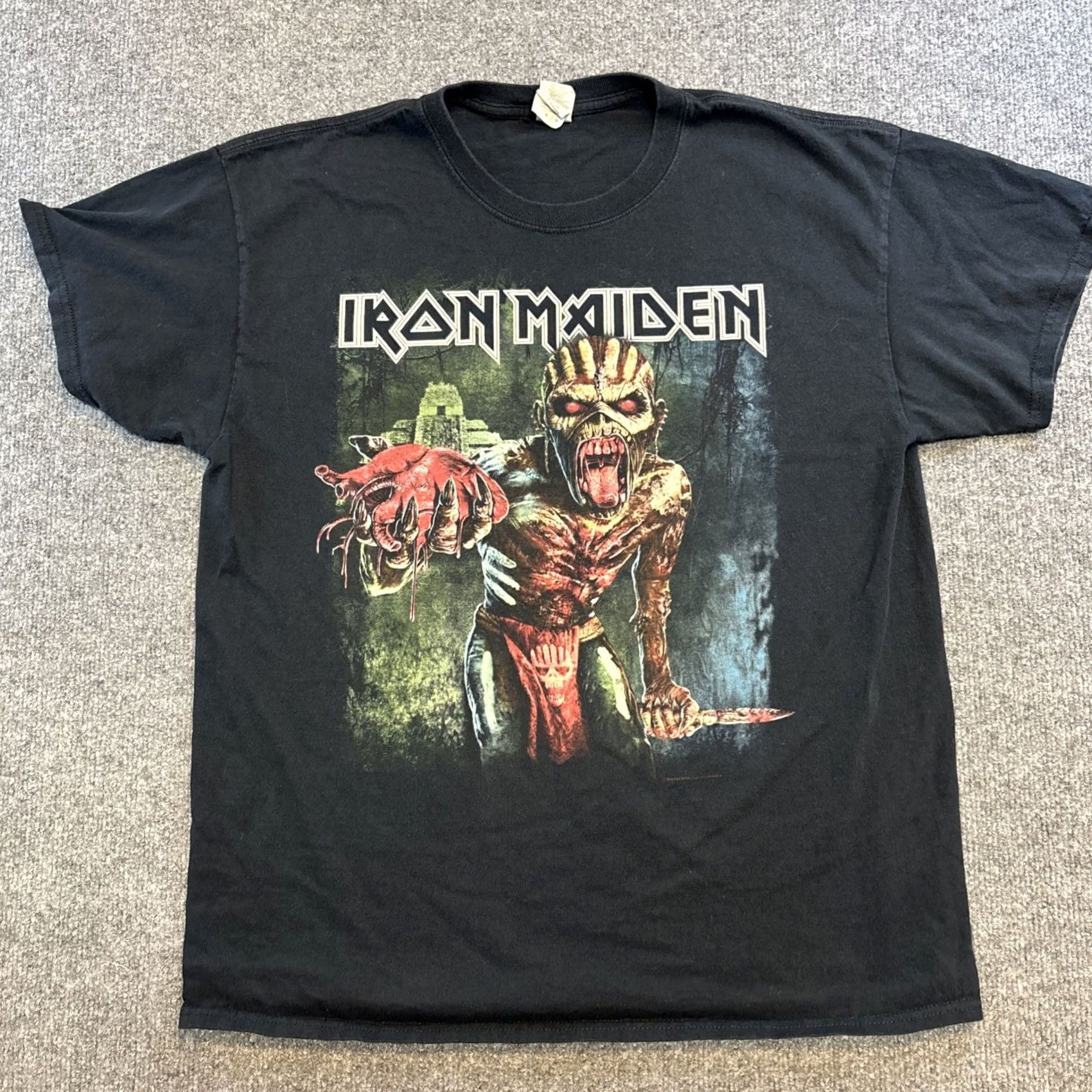 Vintage Iron Maiden T-Shirt Graphic Print Crew Neck Short Sleeve Size L Black Men Rock Music 2016 Book of Souls World Tour Eddie Vintage No Size US L / EU 52-54 / 3 - 2 Thumbnail