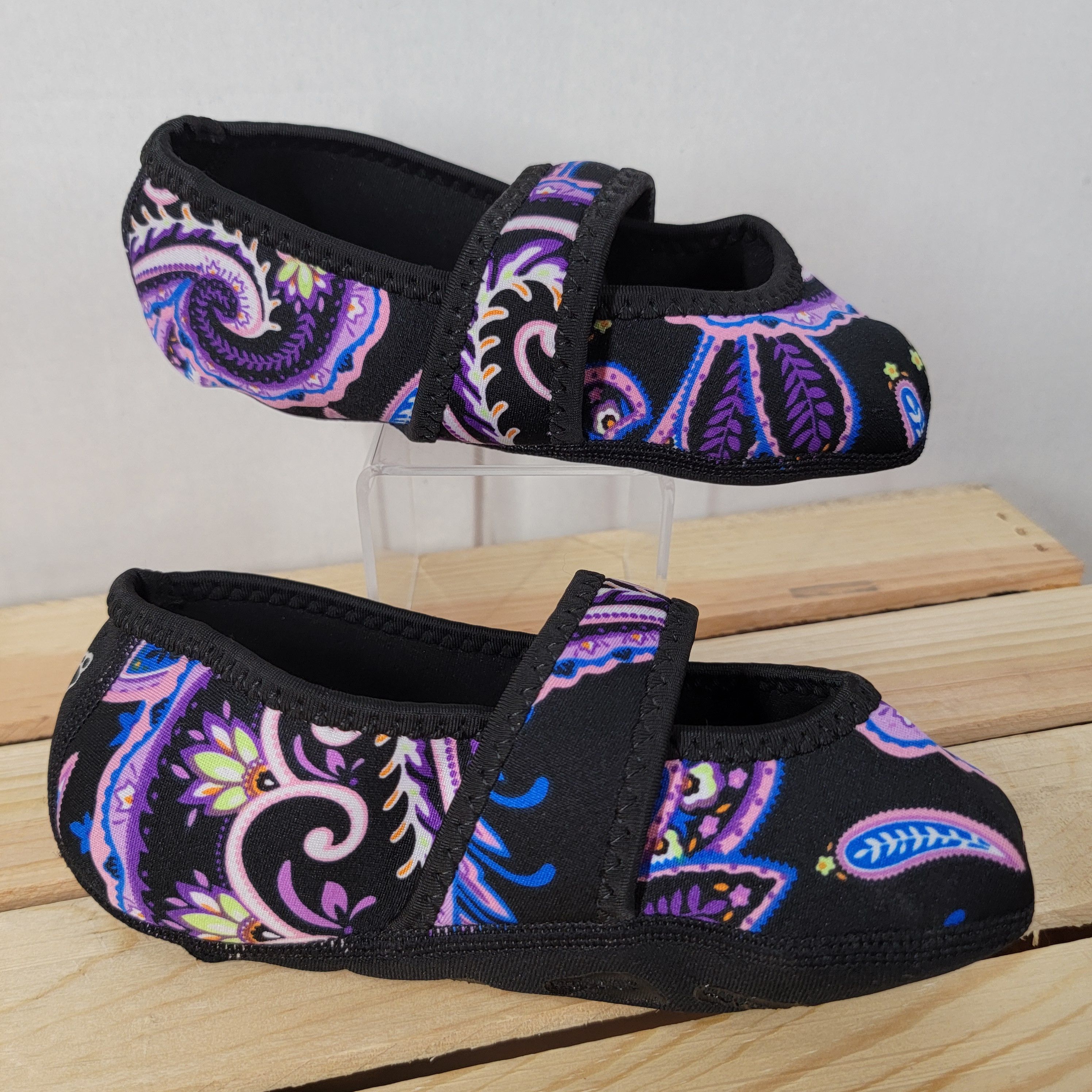 Other Nufoot Mary Jane Stretch Indoor Non Slip Slippers-Medium Size US 6.5 / IT 36.5 - 2 Thumbnail