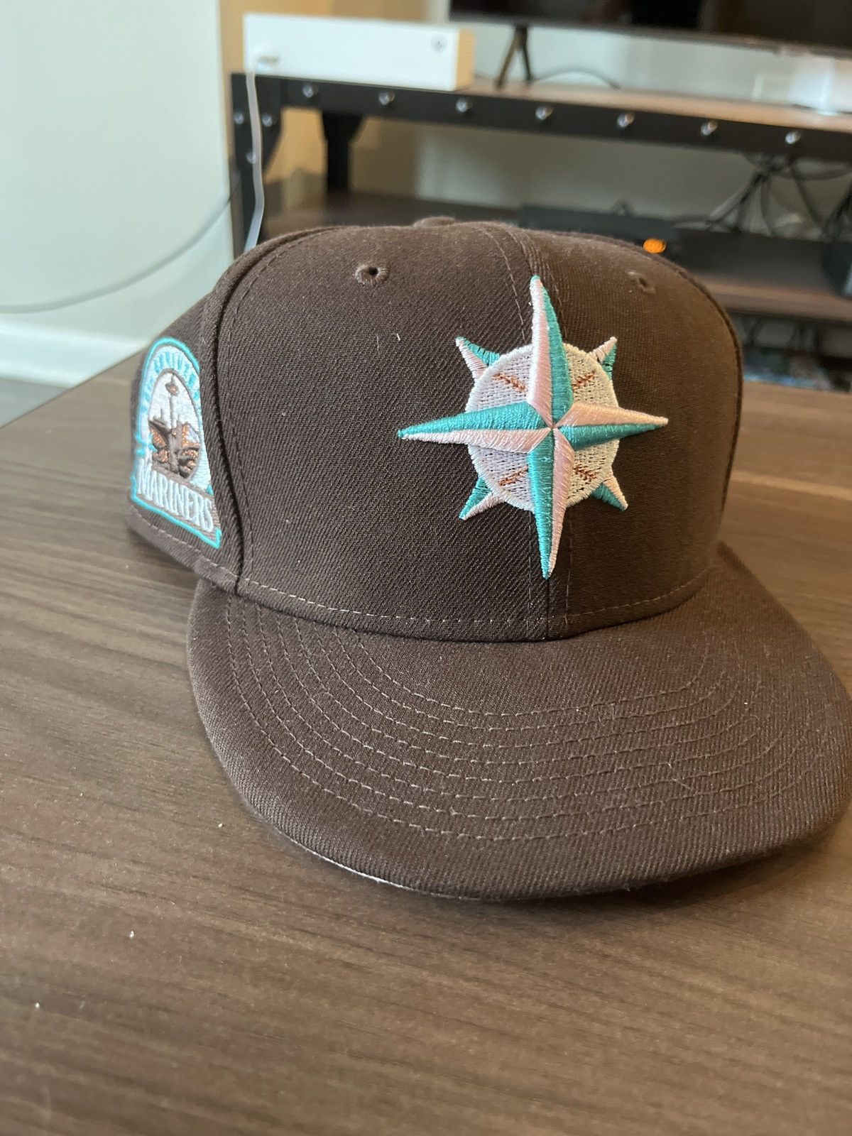 New Era Seattle Mariners New Era Brown+ Pink Fitted Cap (7 3/4) Size 26 - 3 Thumbnail