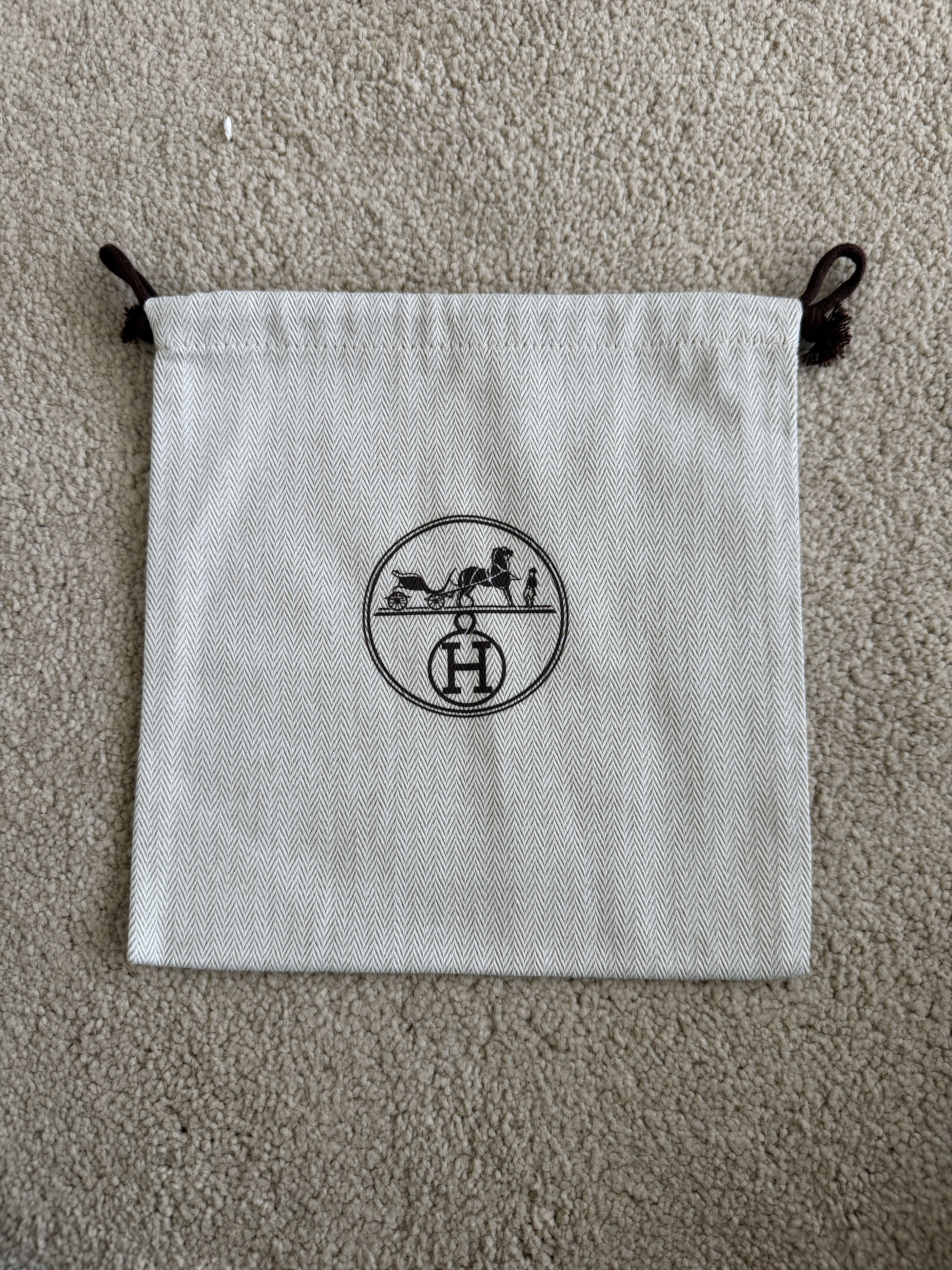 Hermes Authentic Hermes Herringbone Tweed Small Drawstring Dustbag Size ONE SIZE - 1 Thumbnail