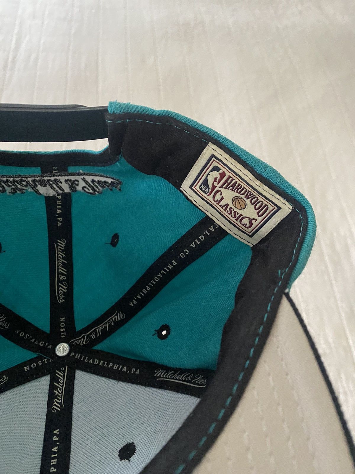 Mitchell & Ness × NBA × Vintage Vancouver grizzly’s SnapBack Size ONE SIZE - 6 Thumbnail