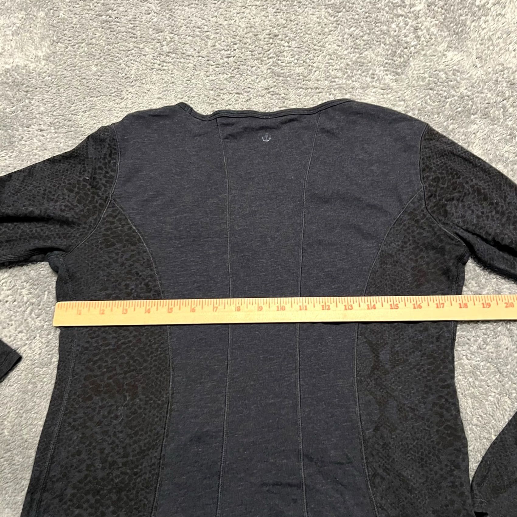 Lululemon Lululemon Shirt Womens Large Gray Long Sleeve Lace Women's L Regular Casual Size L / US 10 / IT 46 - 5 Thumbnail