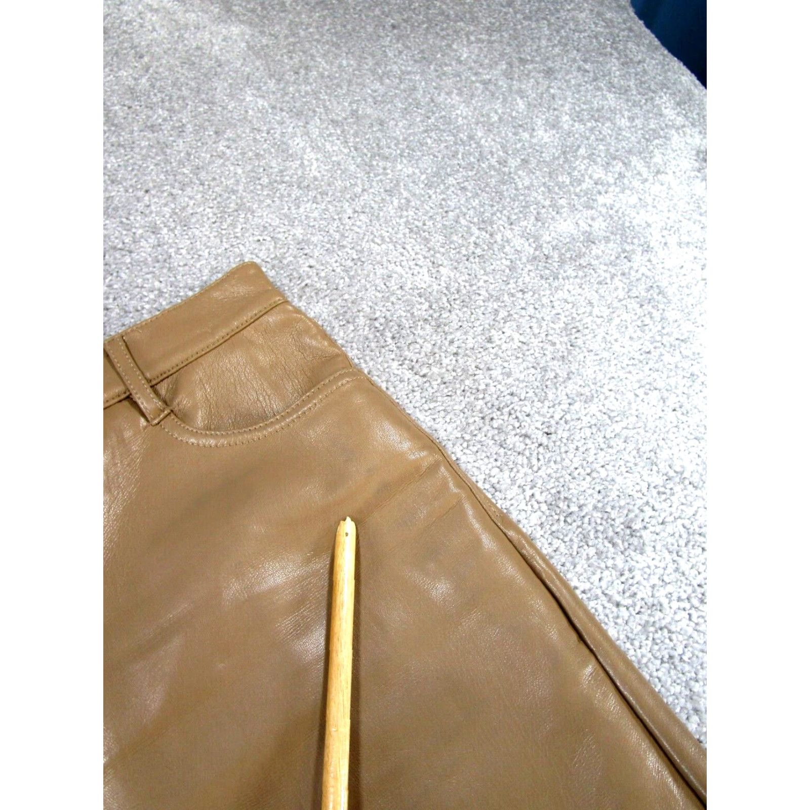 Vintage WILFRED Dress Pants Womens Regular 2 Beige Faux Leather Straight Zip Flat Front Size 26" / US 2 / IT 38 - 5 Thumbnail