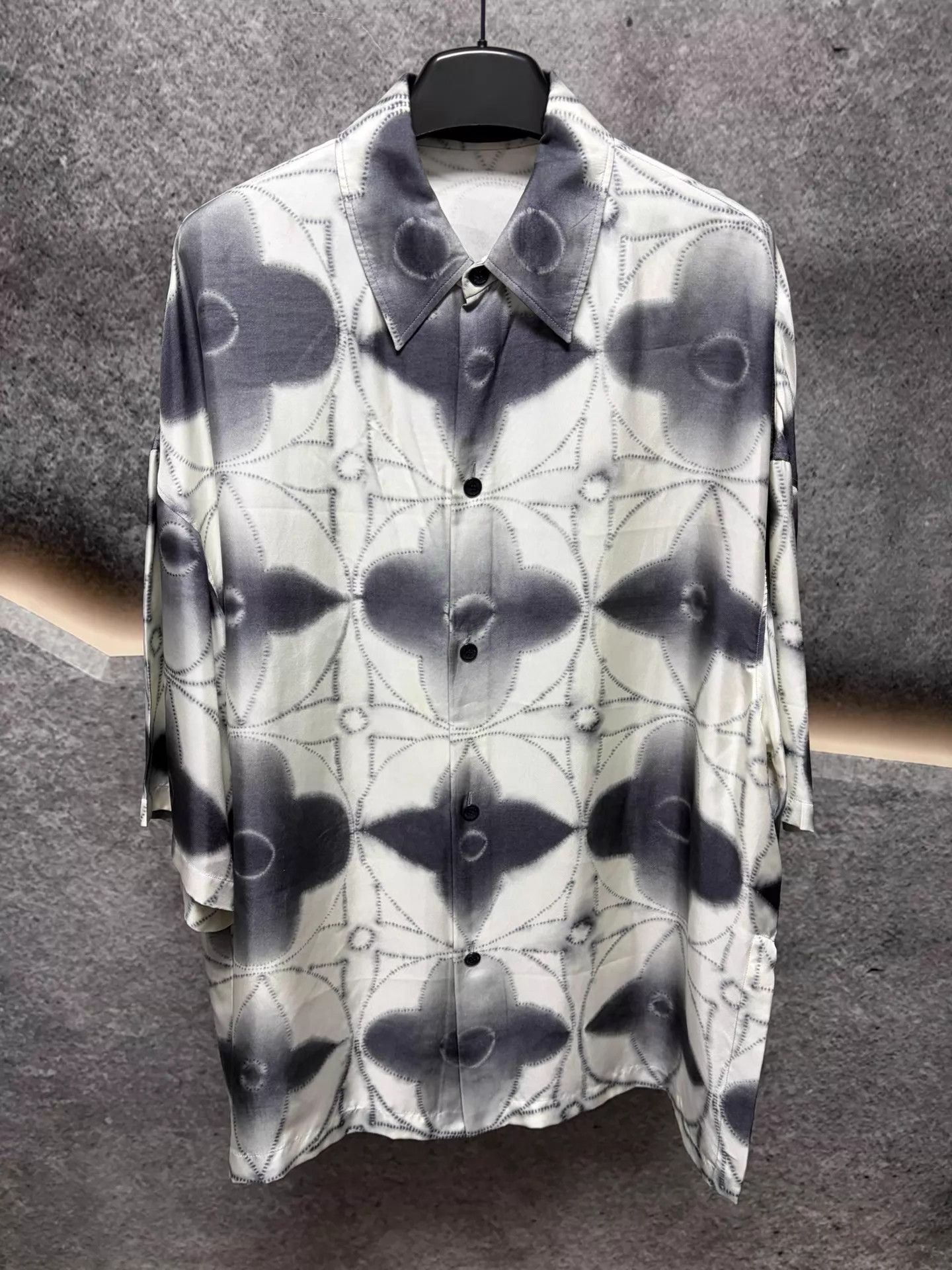Louis Vuitton Multi Pattern Button-Up Shirt Size US L / EU 52-54 / 3 - 1 Thumbnail