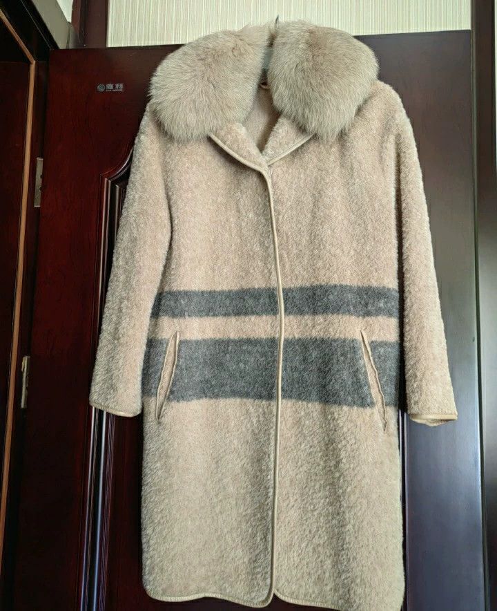 Max Mara Max Mara Alpaca Fox Collar Coat Size S / US 4 / IT 40 - 1 Thumbnail