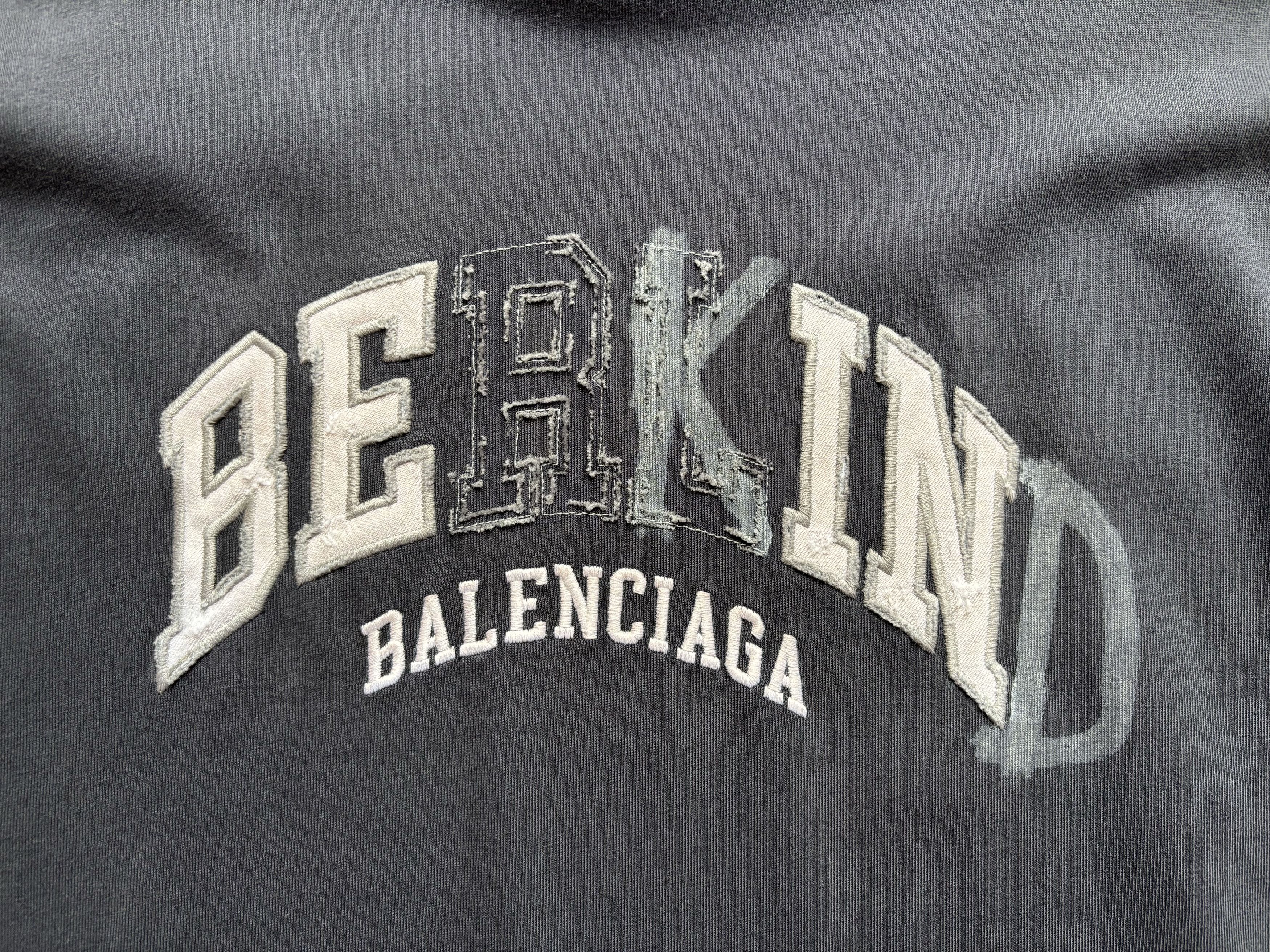 Balenciaga BE KIND LS Shirt Size US S / EU 44-46 / 1 - 3 Thumbnail