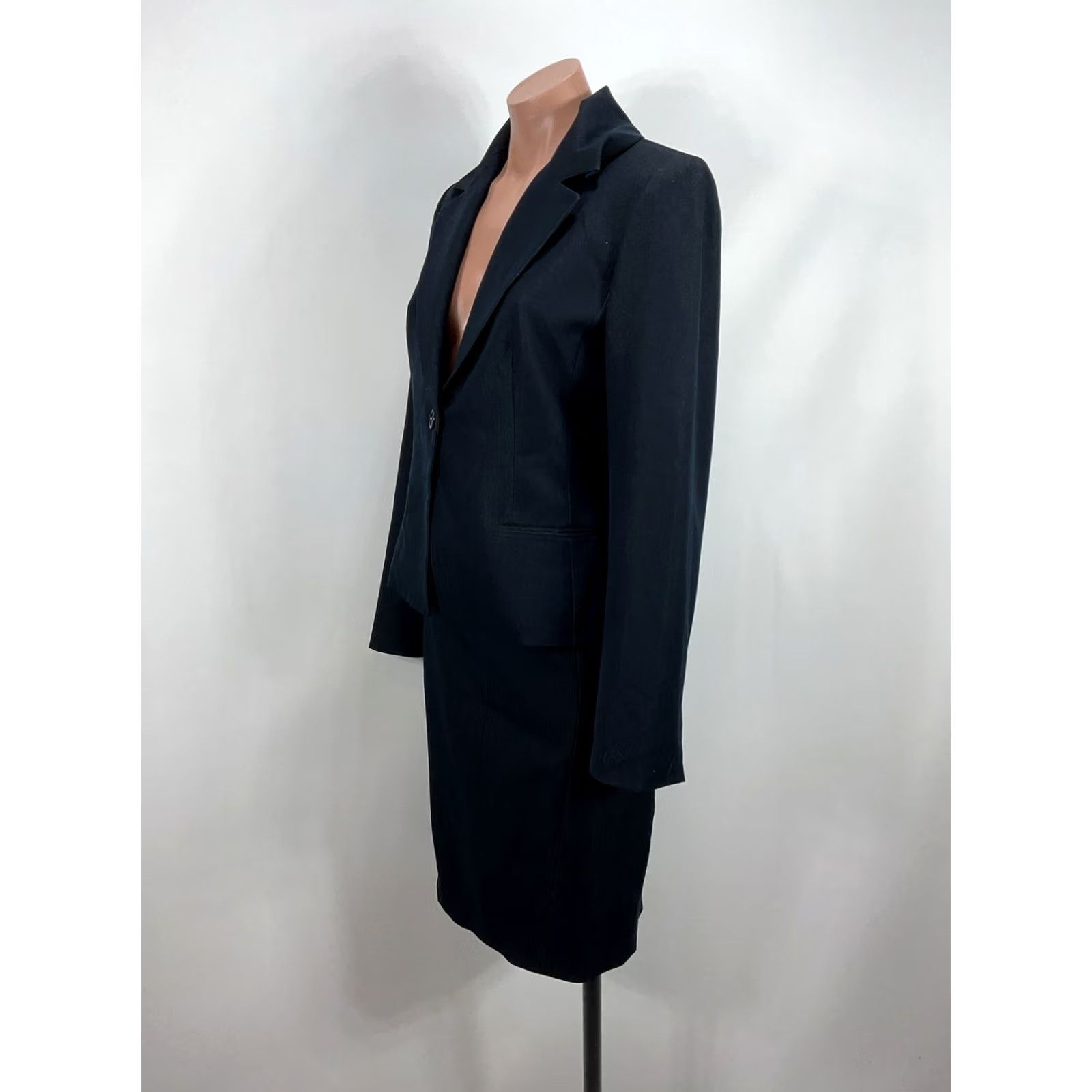 Vintage VINTAGE T Tahari Dark Blue Suit Blazer 2 Piece Skirt Set Size 6 Women Denim Look Shirt Jacket Skirt Womens Size 28" / US 6 / IT 42 - 7 Thumbnail