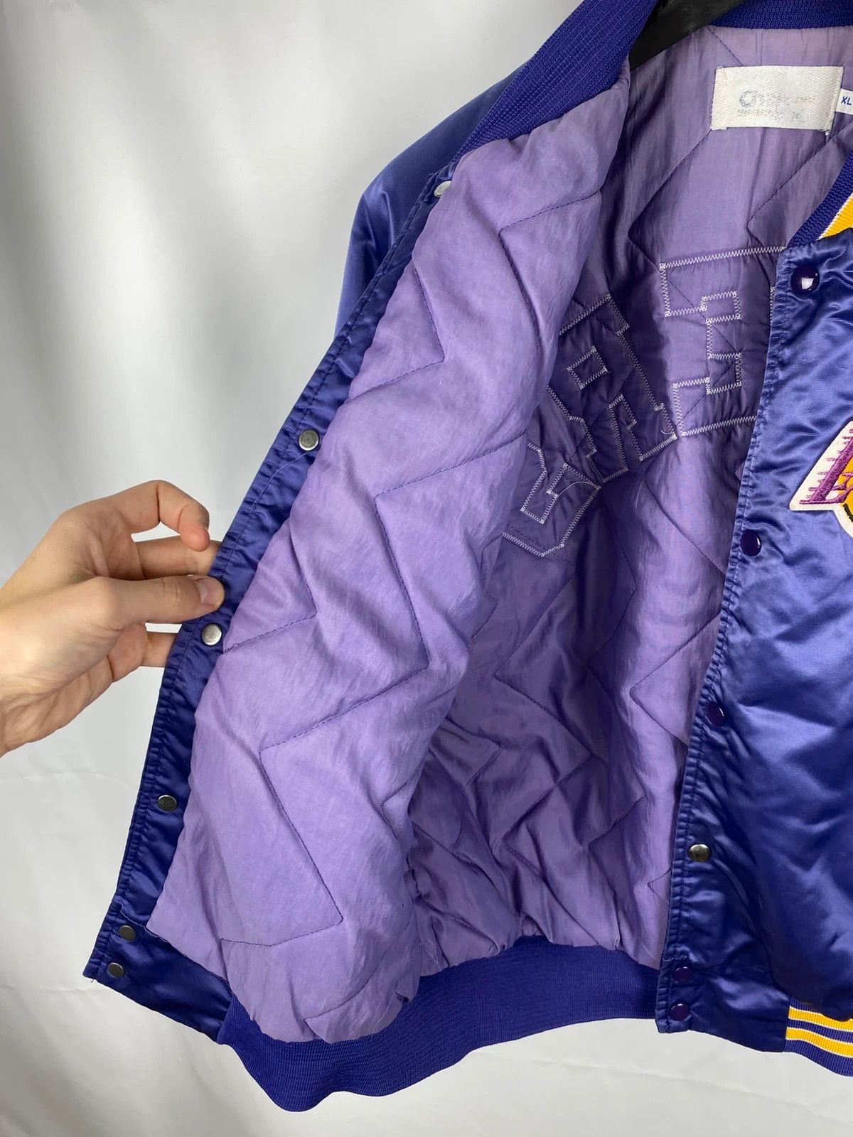 Chalk Line Vintage Los Angeles Lakers Chalk Line Bomber Jacket size XL Size US XL / EU 56 / 4 - 13 Thumbnail