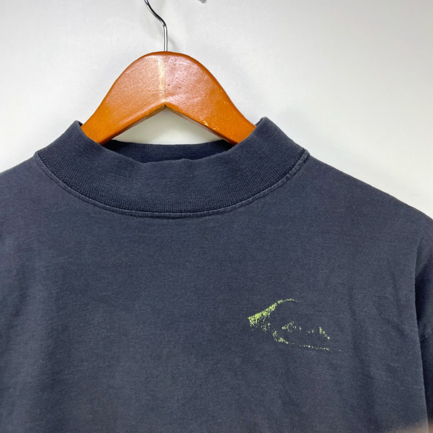 Quiksilver VINTAGE Quiksilver Shirt L Mens Black 90s USA Mock Neck - T-Shirt Size US L / EU 52-54 / 3 - 5 Thumbnail