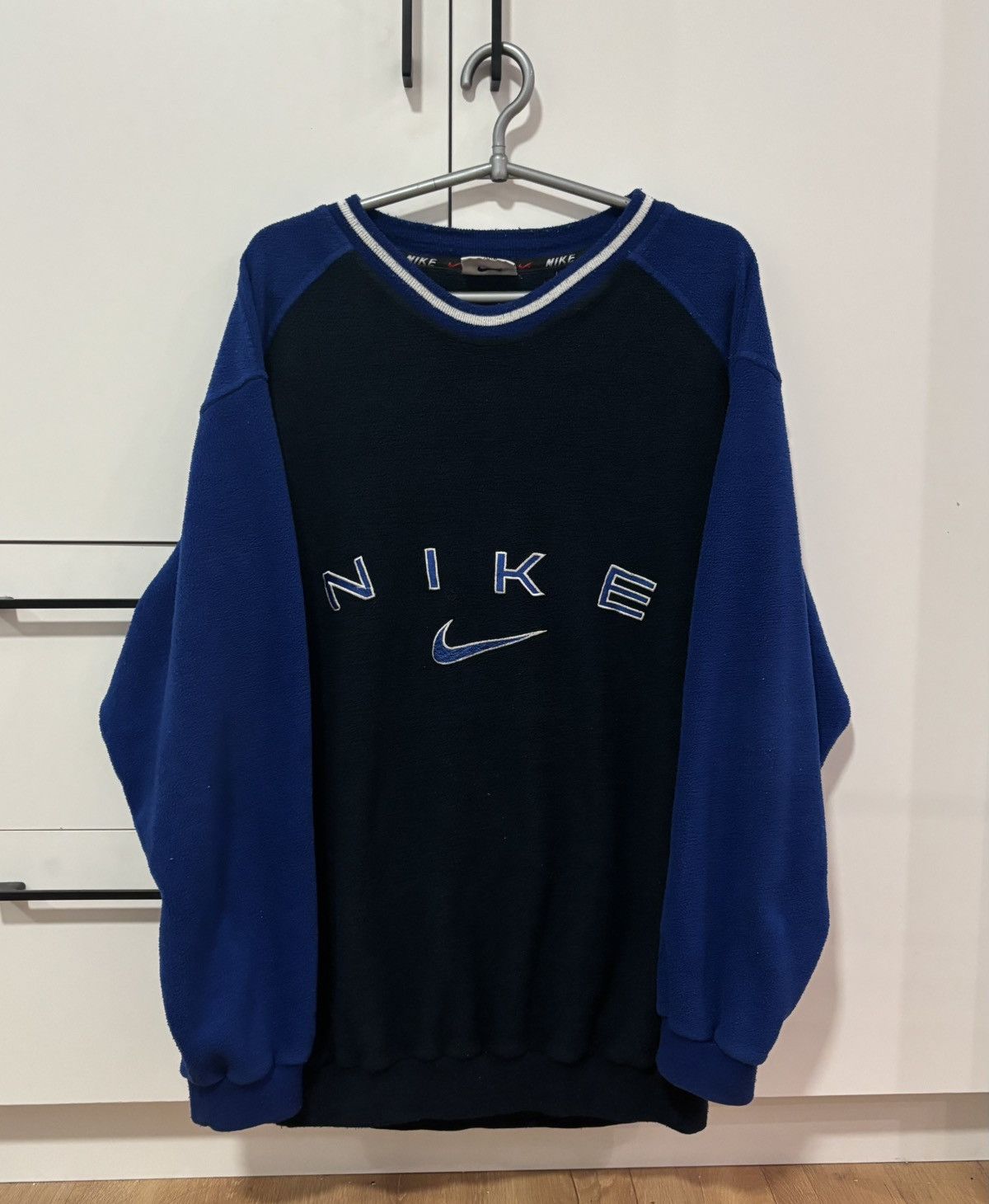Nike Vintage Nike Crewneck Sweatshirt Size US XL / EU 56 / 4 - 1 Thumbnail