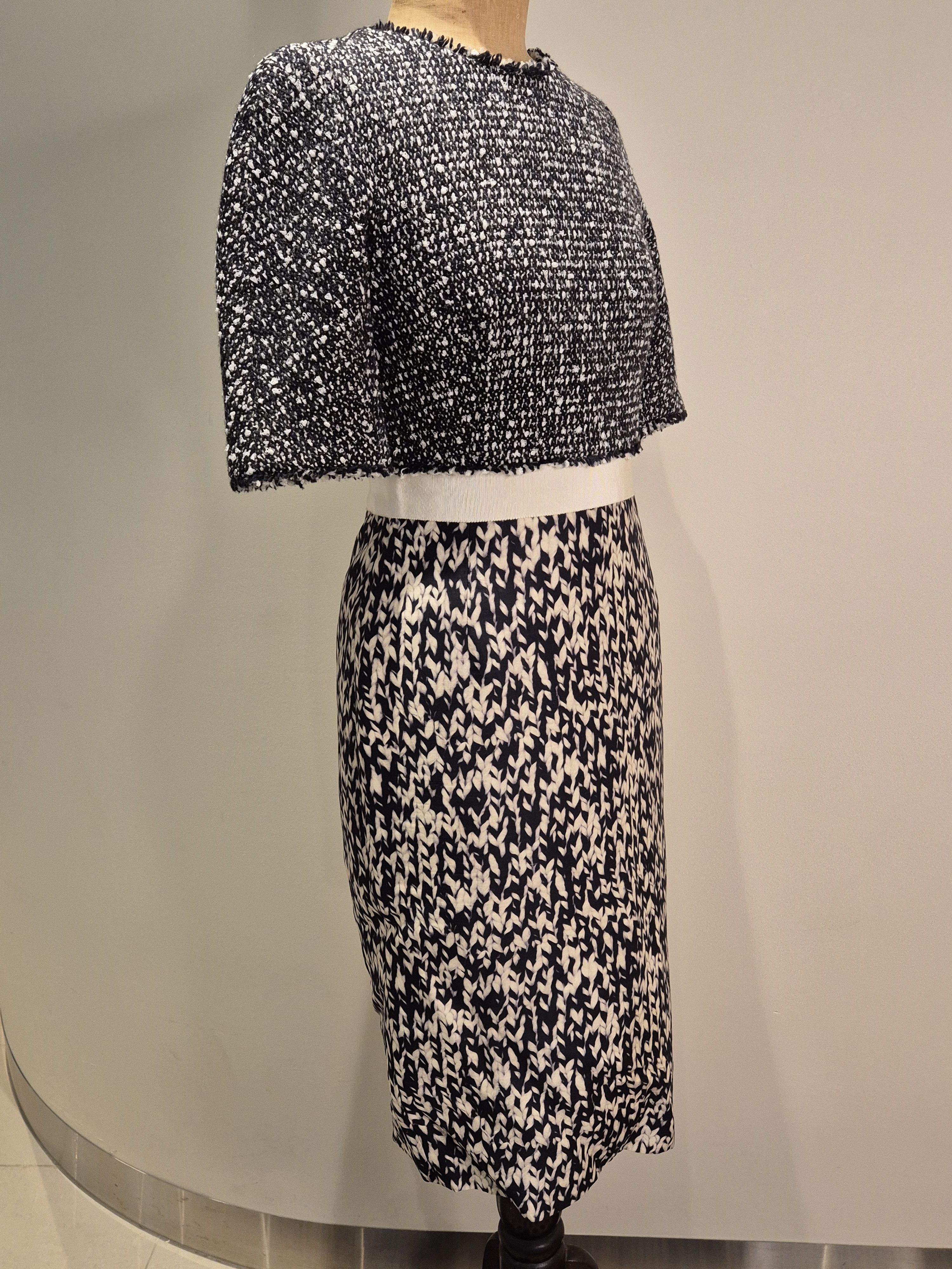 Giambattista Valli Giambattista Valli tweed/trompe l'oiell printed silk dress Size XS / US 0-2 / IT 36-38 - 3 Thumbnail