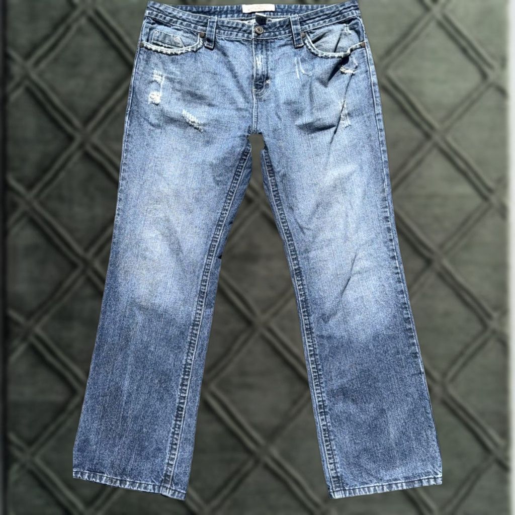 Alfani VINTAGE Alfani Jeans Bootcut Distressed Embroidered Le Fleur Low Rise Sz 38 Women Blue 90s Y2K Size 26" / US 2 / IT 38 - 1 Thumbnail