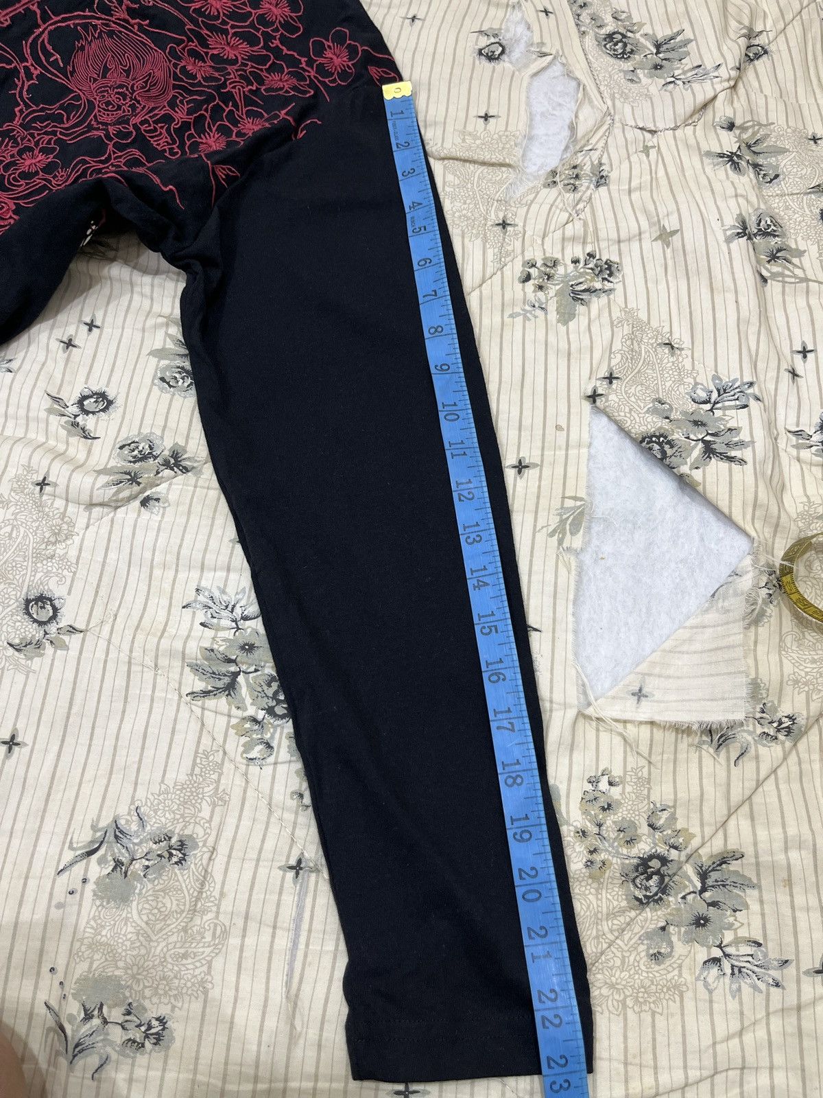 Japanese Brand 🔥🔥🔥HYPE KARAKURI SUKAJAN T SHIRTS Size US M / EU 48-50 / 2 - 17 Thumbnail