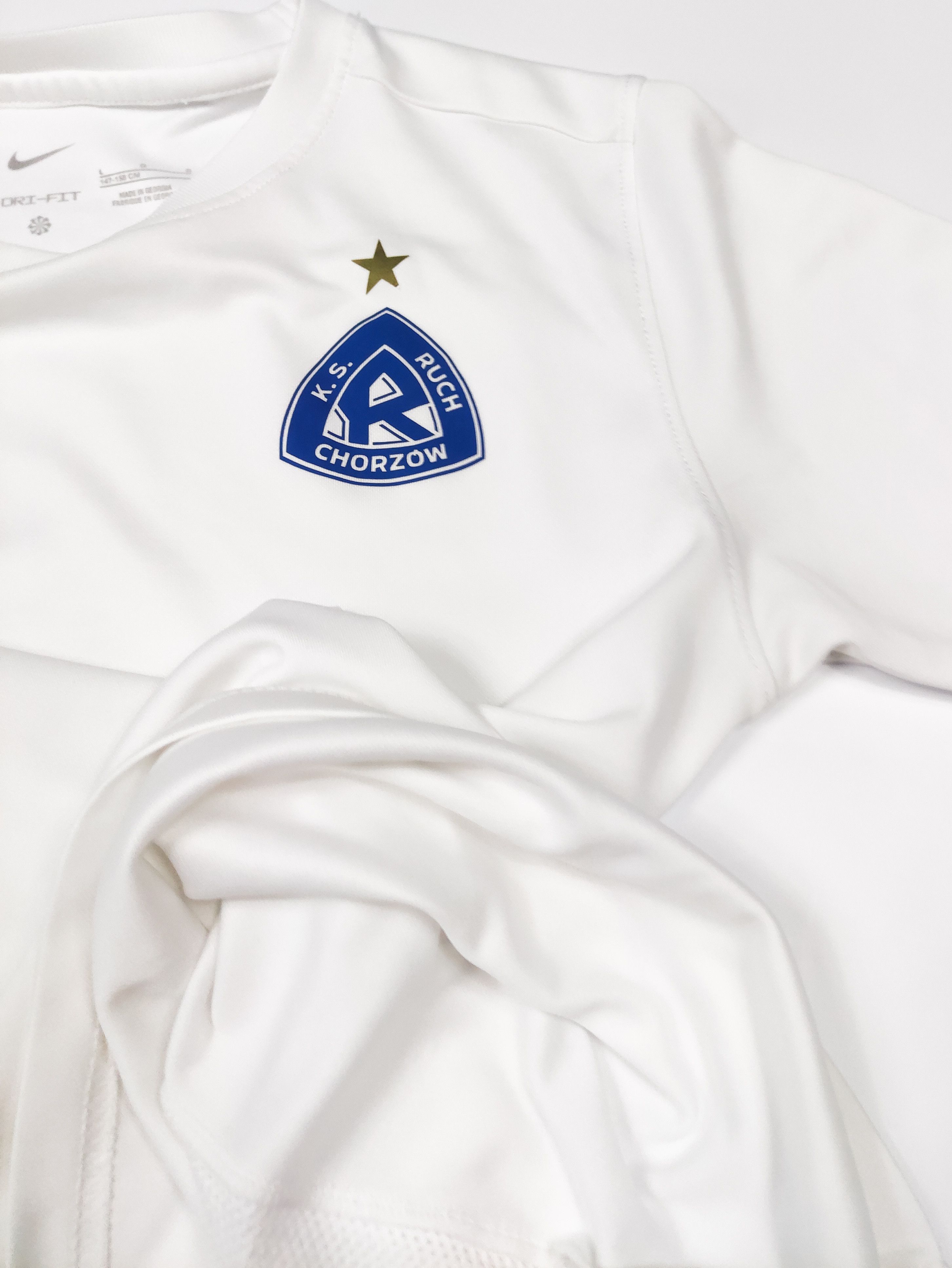 Nike Ruch Chorzów 2022 2023 Nike Home Shirt Youth L Size Size US XXS / EU 40 - 7 Thumbnail