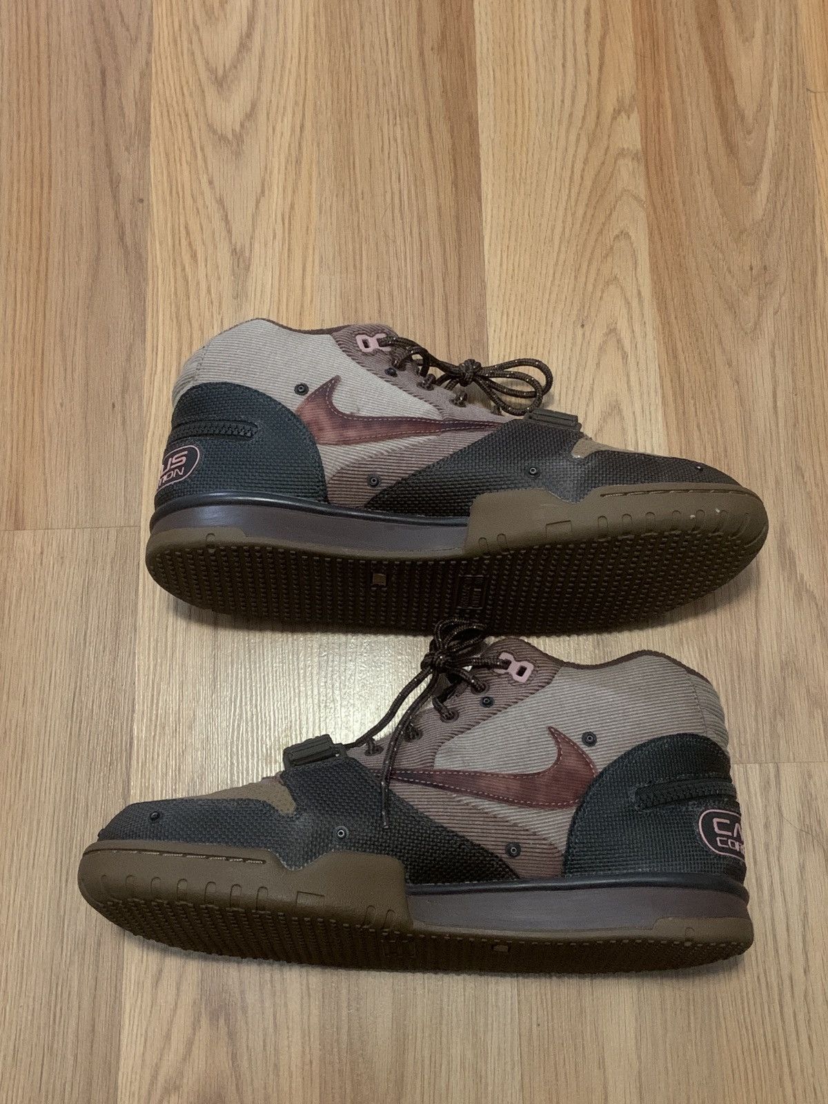 travis scott trainer