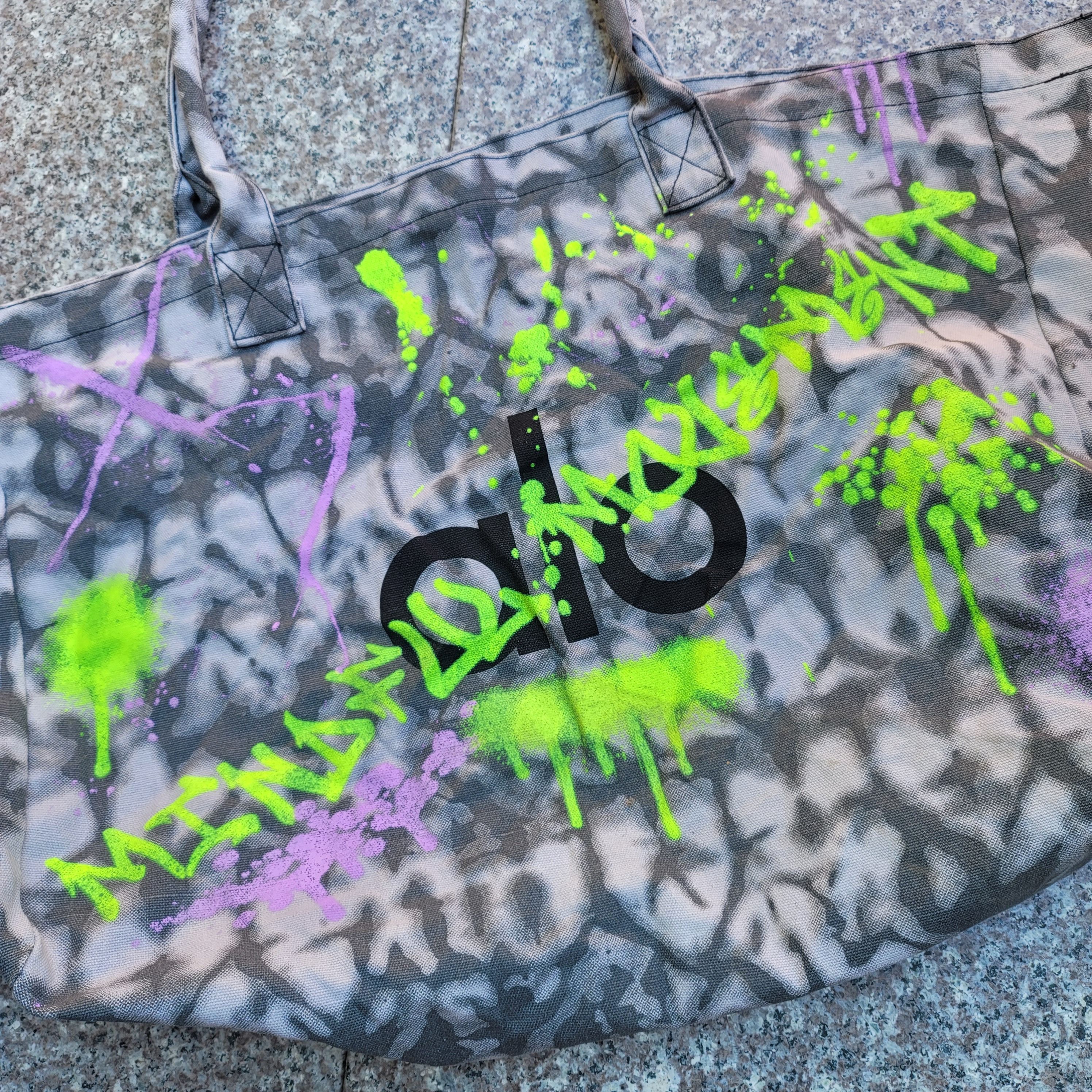 Alo yoga shopping tote