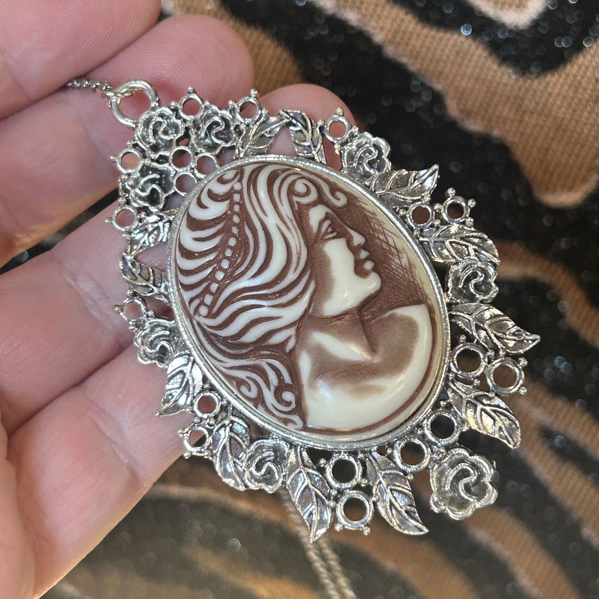 Handmade Handcrafted vintage high dome Victorian lady cameo necklace Size ONE SIZE - 1 Thumbnail