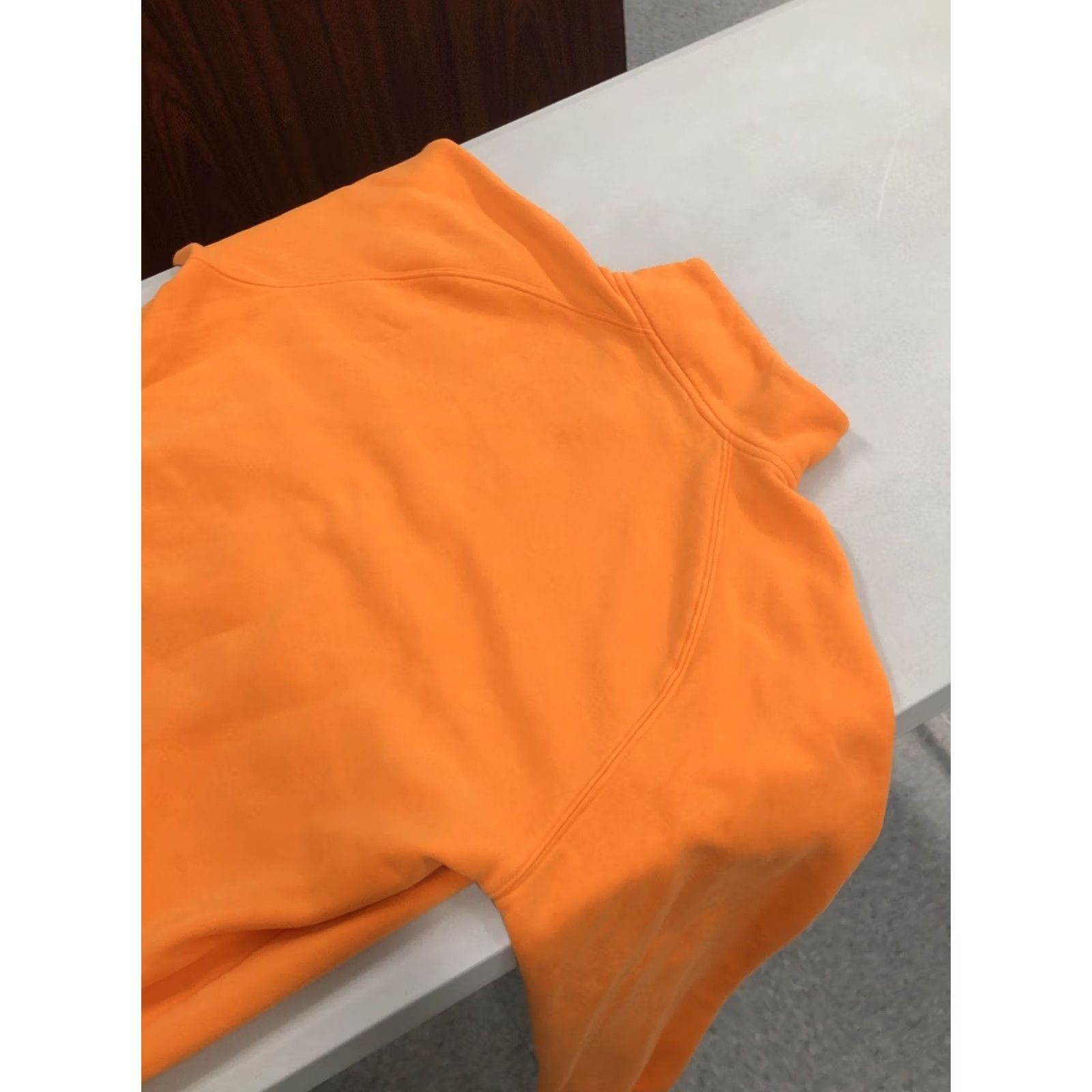 Nike VINTAGE Nike Sweatshirt Mens Medium Orange 1/4 Zip Pullover Sweater Spellout Mens Regular Solid 90s Sports Size US M / EU 48-50 / 2 - 7 Thumbnail