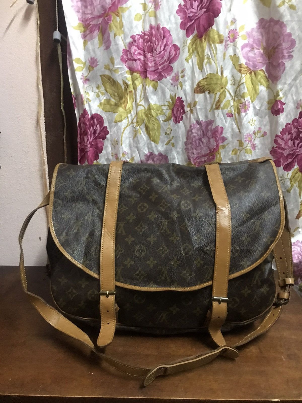 Louis Vuitton Authentic Louis Vuitton Monogram Saumur 43 Size ONE SIZE - 1 Thumbnail