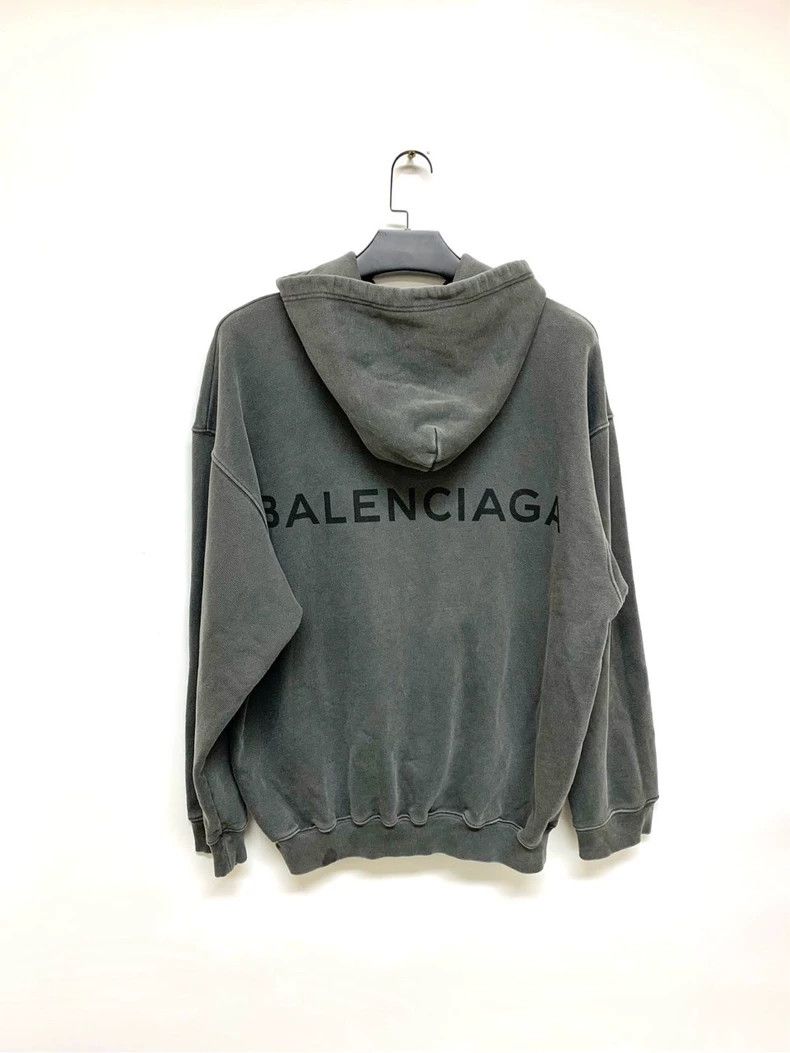 Balenciaga Balenciaga Worn back logo hoodie Size US S / EU 44-46 / 1 - 2 Thumbnail