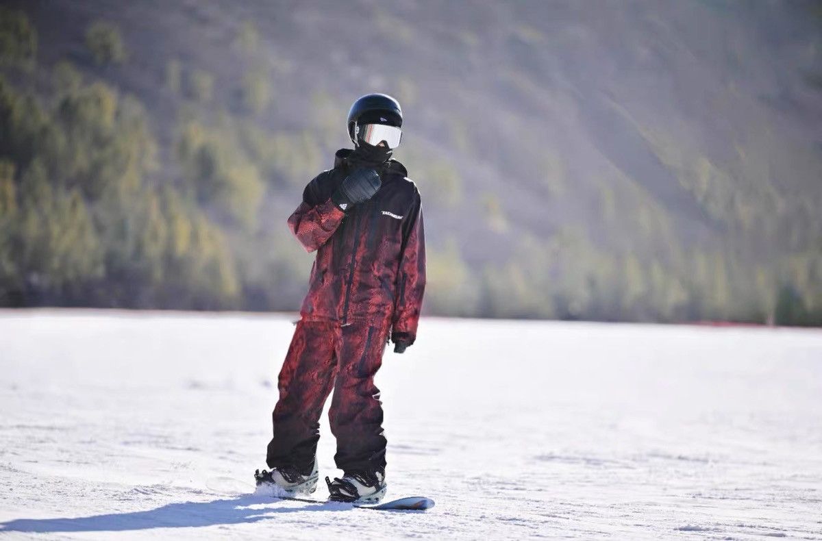 Other Red Scale Snake Pattern Outdoor Windproof Ski Suit Size US 32 / EU 48 - 2 Thumbnail