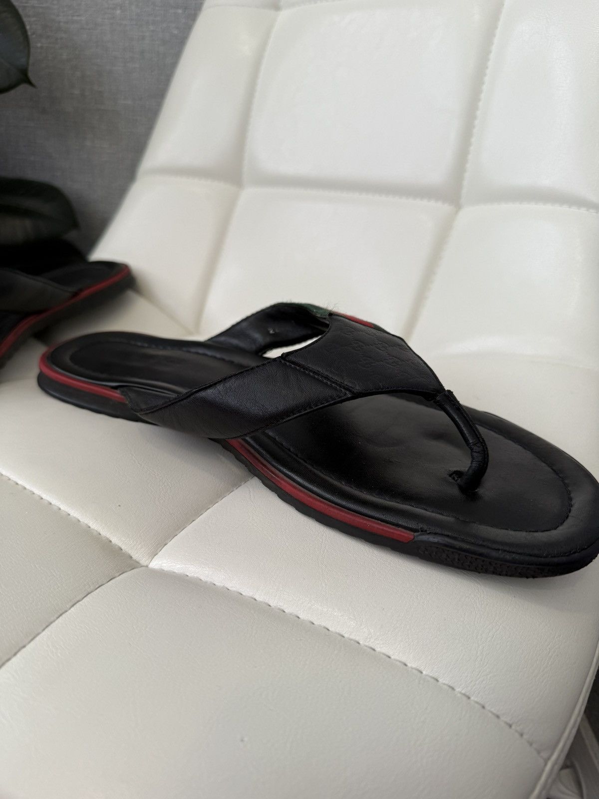Gucci Gucci Black Leather Flip Flops Sandals GG Web Stripe Slides Size US 11 / EU 44 - 8 Thumbnail
