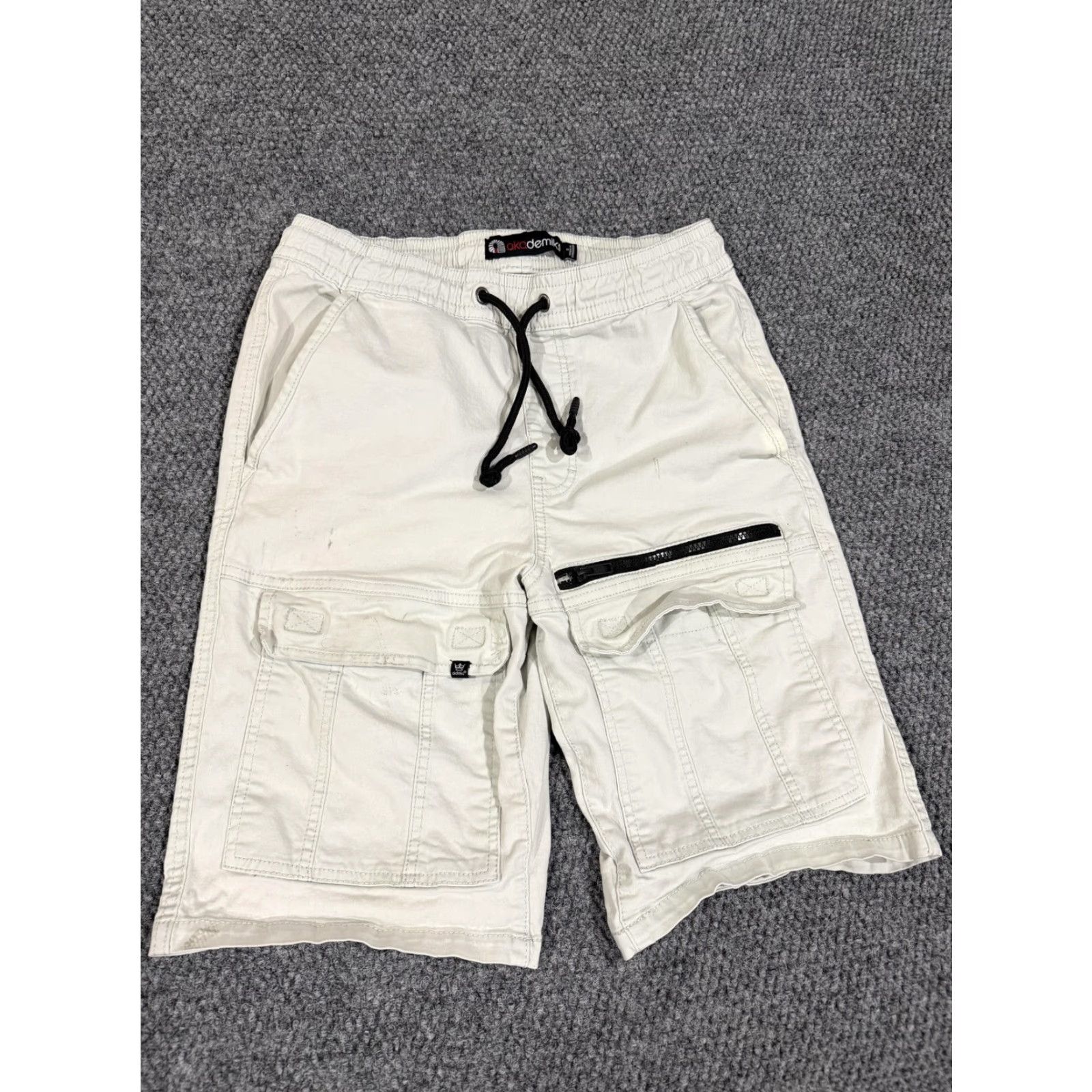 Akademiks VINTAGE Akademiks Cargo Shorts Mens small White Elastic Waist Drawstring Stretch Pockets Size US 29 - 2 Thumbnail